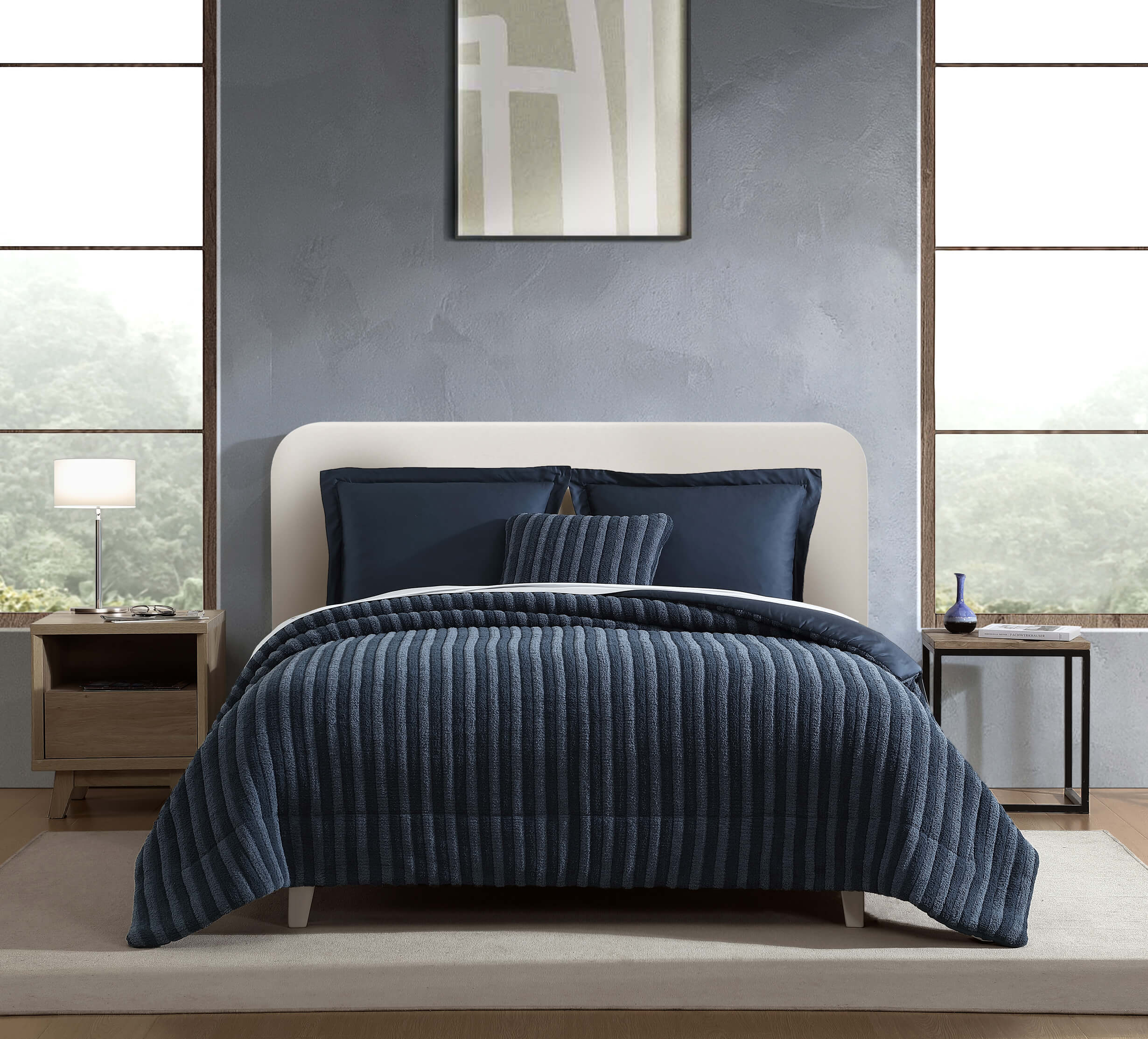 Snug Piped Comforter