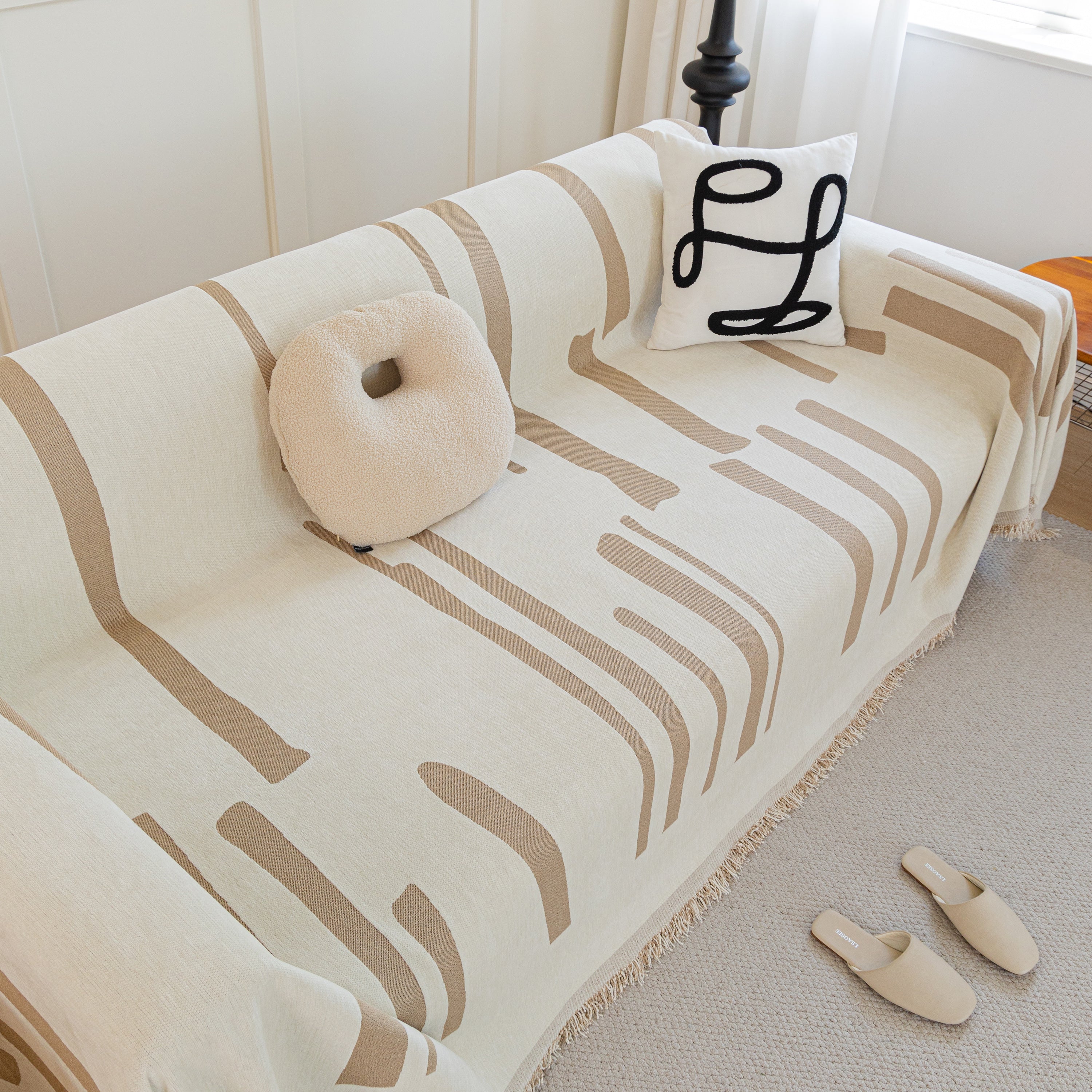 Soft Cozy Chenille Throw Cover For Couch With Tassel Accents, Dustproof Soft Throws For Sofa