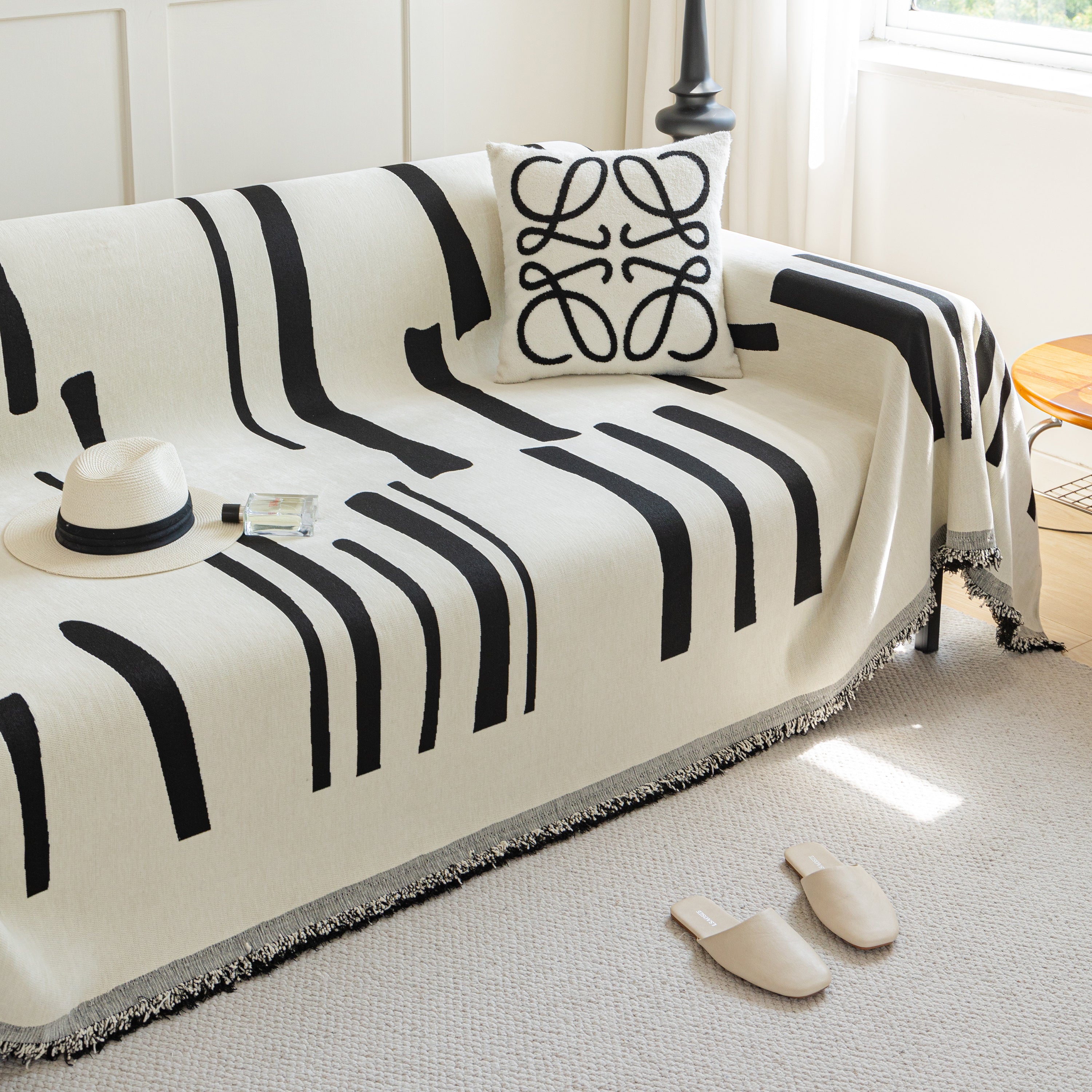 Soft Cozy Chenille Throw Cover For Couch With Tassel Accents, Dustproof Soft Throws For Sofa