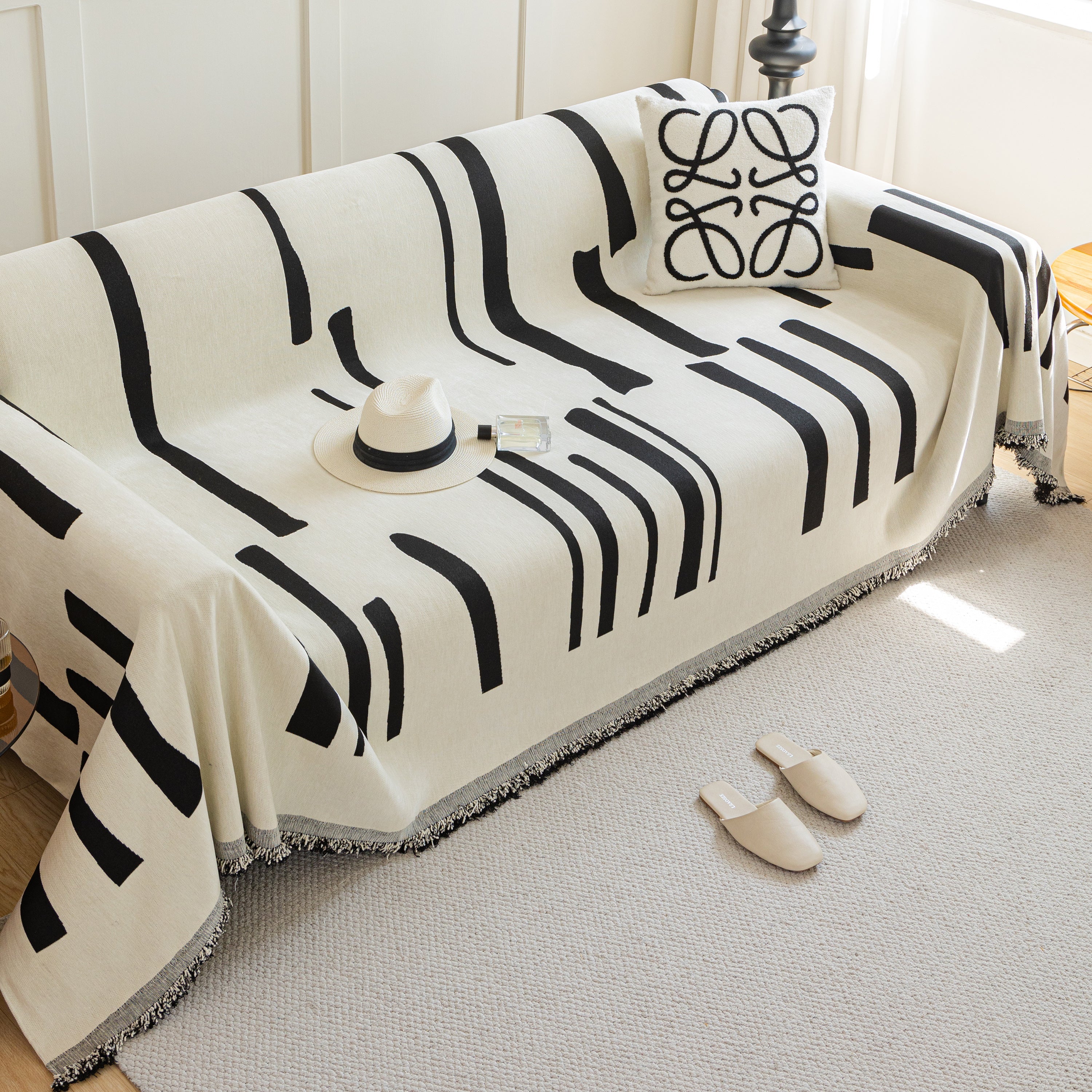 Soft Cozy Chenille Throw Cover For Couch With Tassel Accents, Dustproof Soft Throws For Sofa