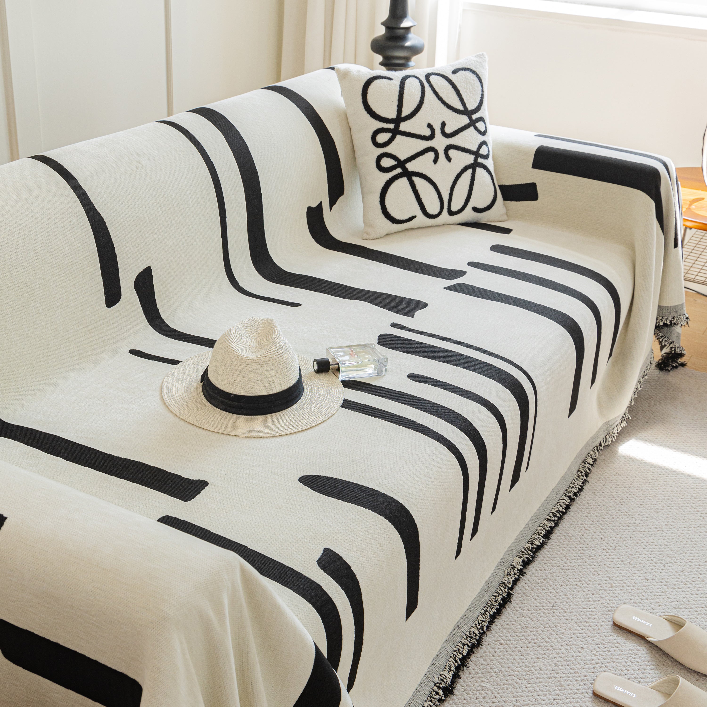 Soft Cozy Chenille Throw Cover For Couch With Tassel Accents, Dustproof Soft Throws For Sofa