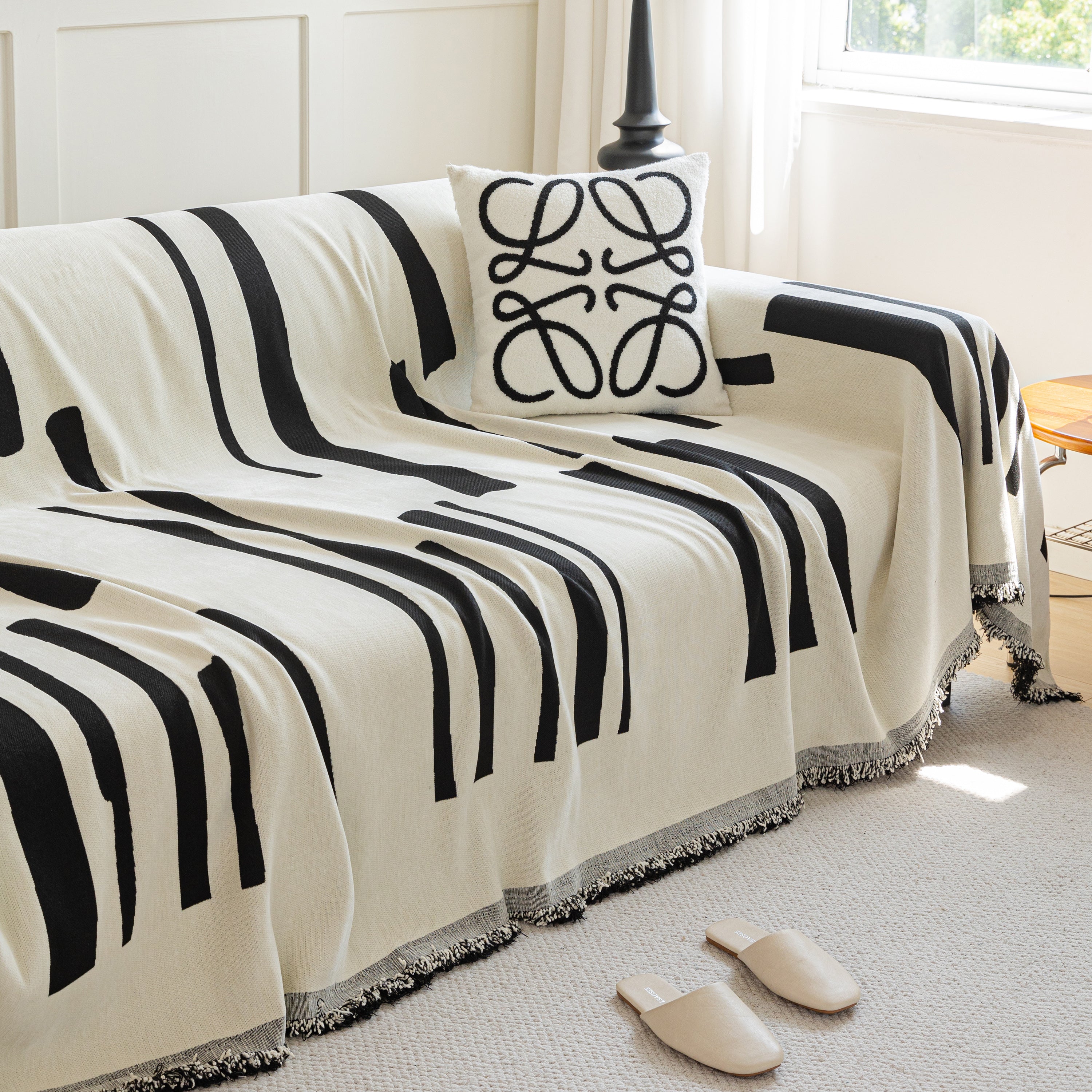 Soft Cozy Chenille Throw Cover For Couch With Tassel Accents, Dustproof Soft Throws For Sofa
