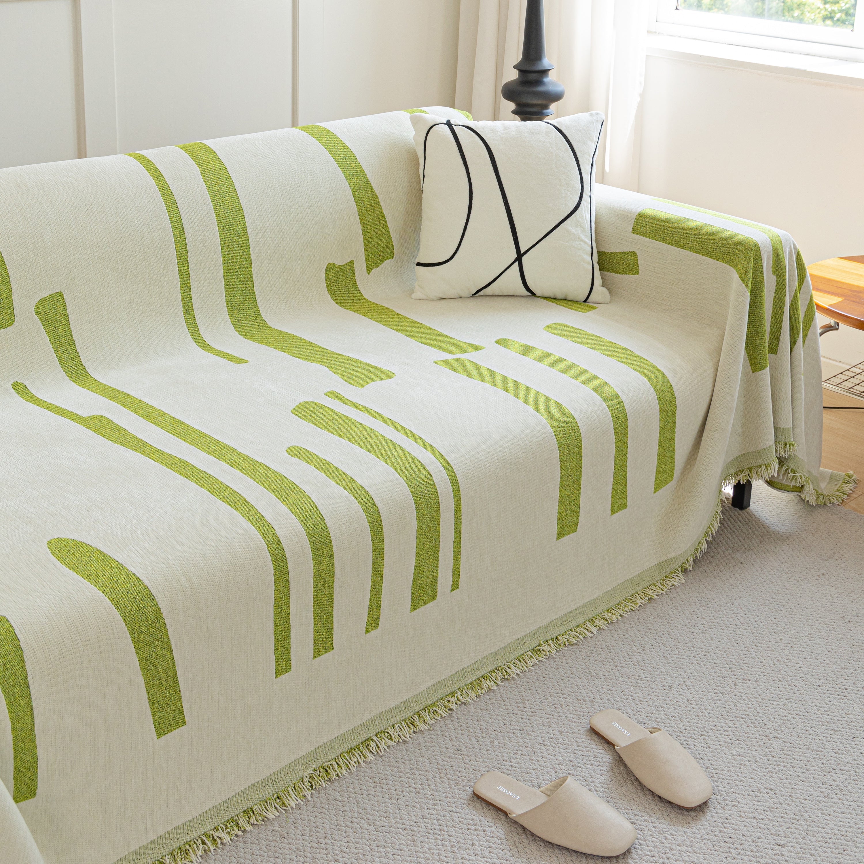 Soft Cozy Chenille Throw Cover For Couch With Tassel Accents, Dustproof Soft Throws For Sofa