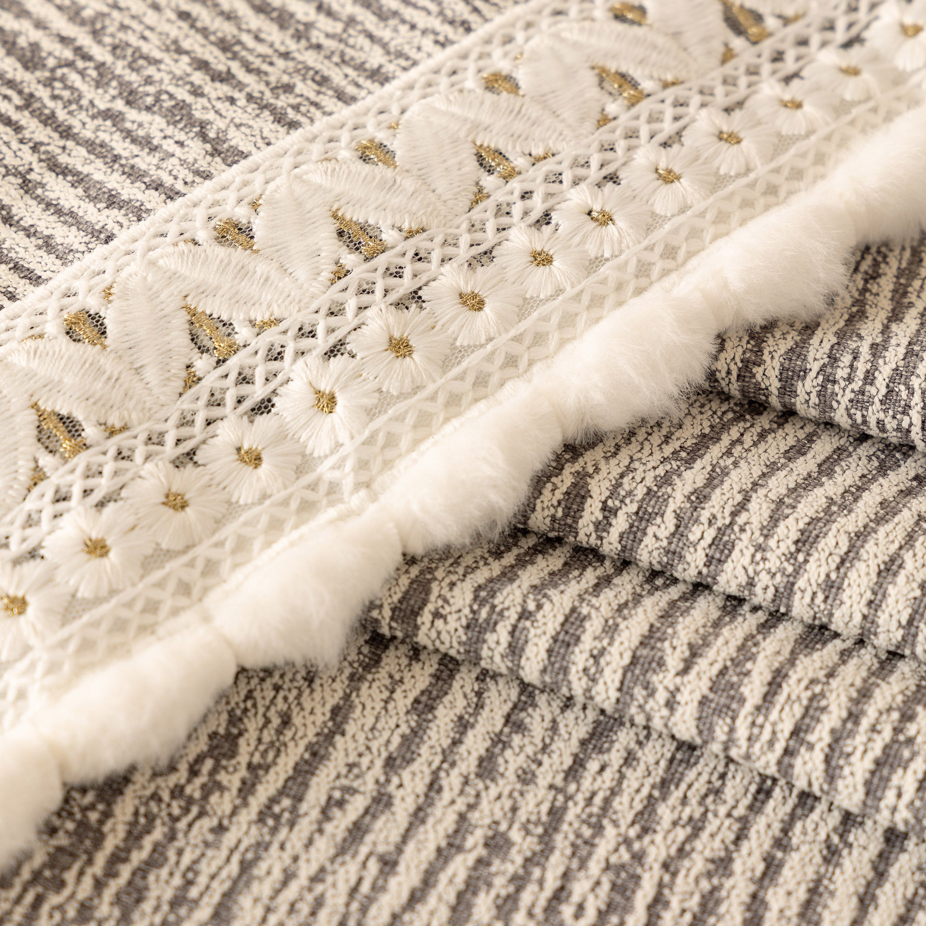 Sofa Cover Throw With Lace Trim & Pom-pom Fringe, Decorative Couch Cover Blanket