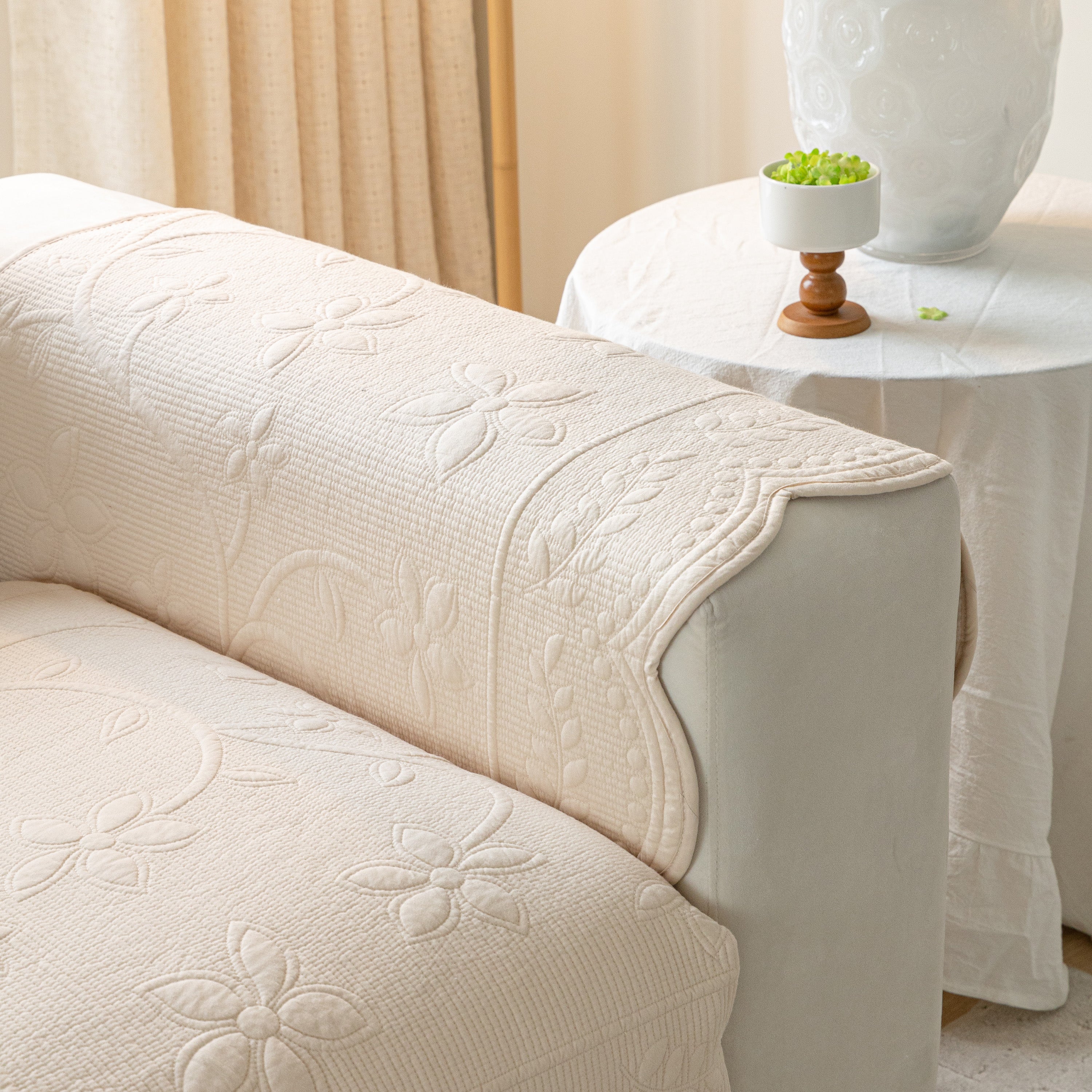 Floral Cotton Quilted Sofa Cover, Non-slip Couch Protector With Scalloped Edges