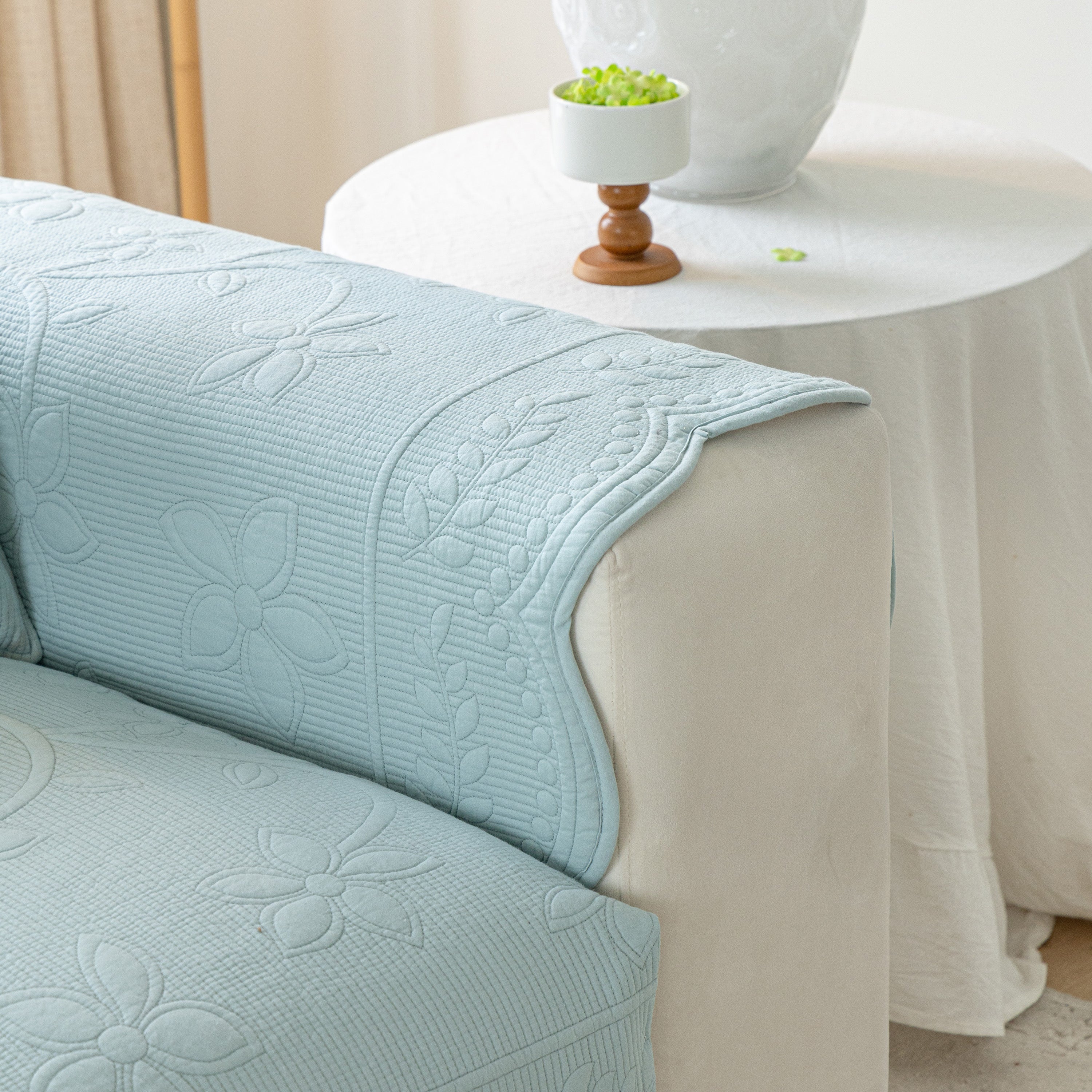 Floral Cotton Quilted Sofa Cover, Non-slip Couch Protector With Scalloped Edges