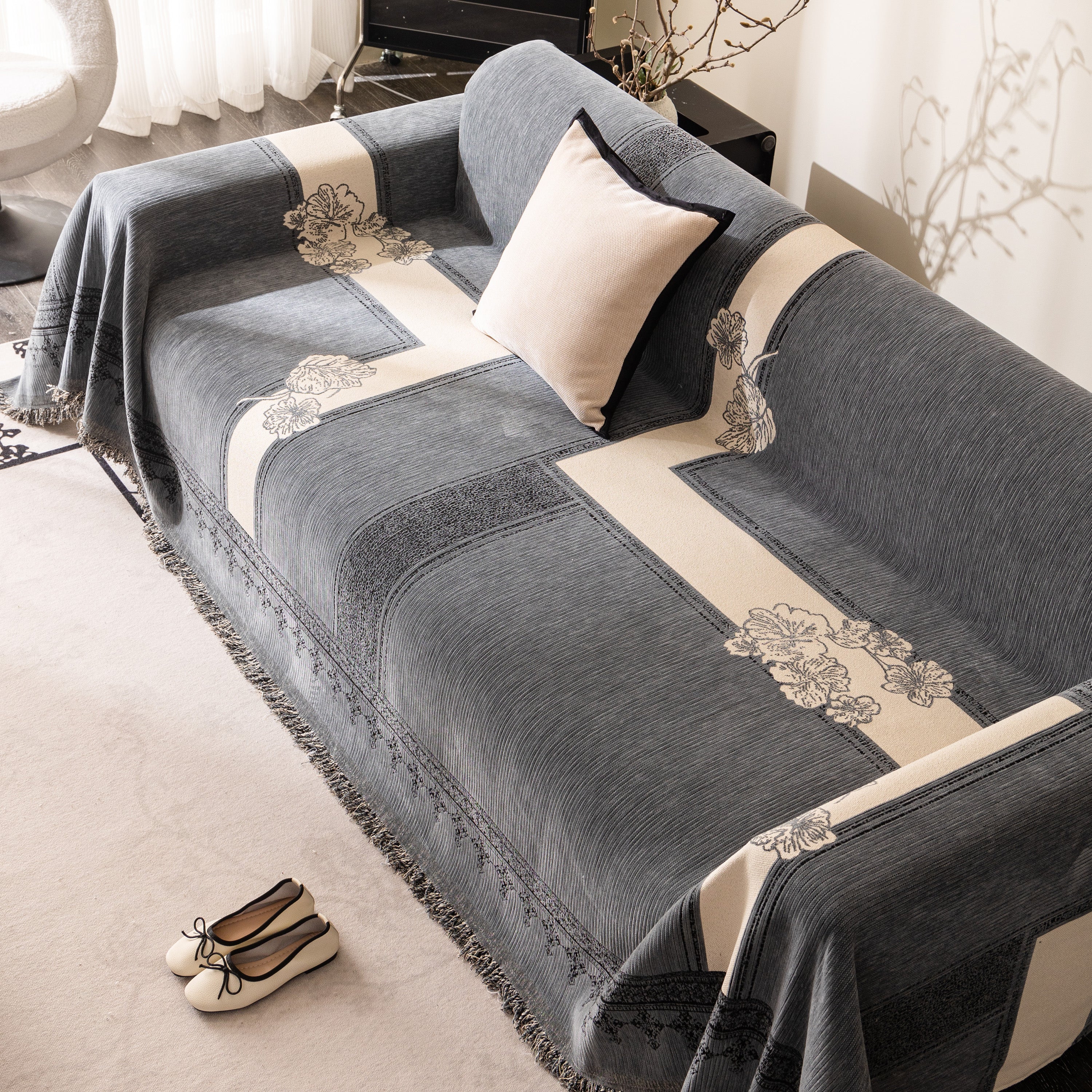 Jacquard Floral Band Sofa Cover With Tassels, Thick Textured Couch Throw Blanket