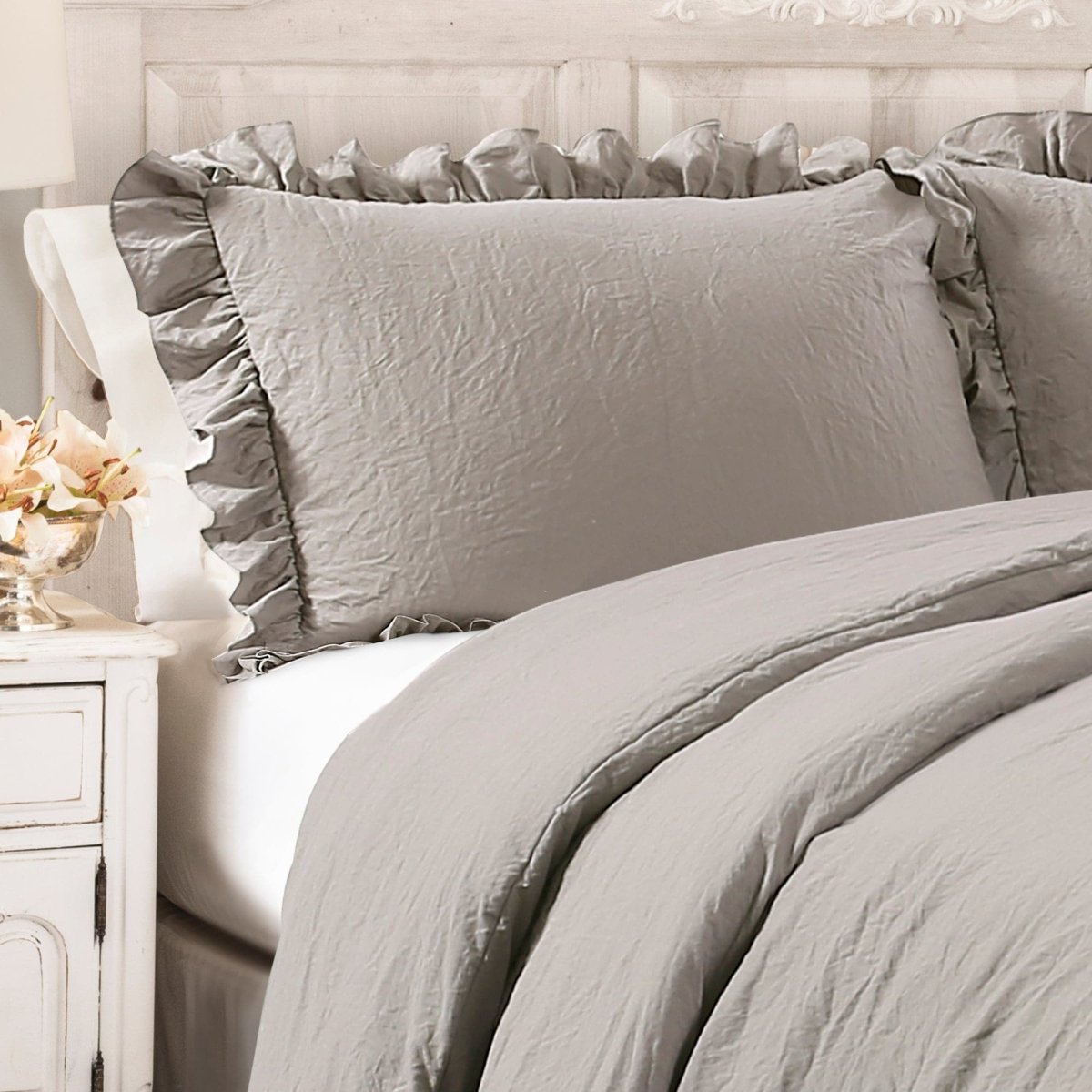 Reyna Comforter Set
