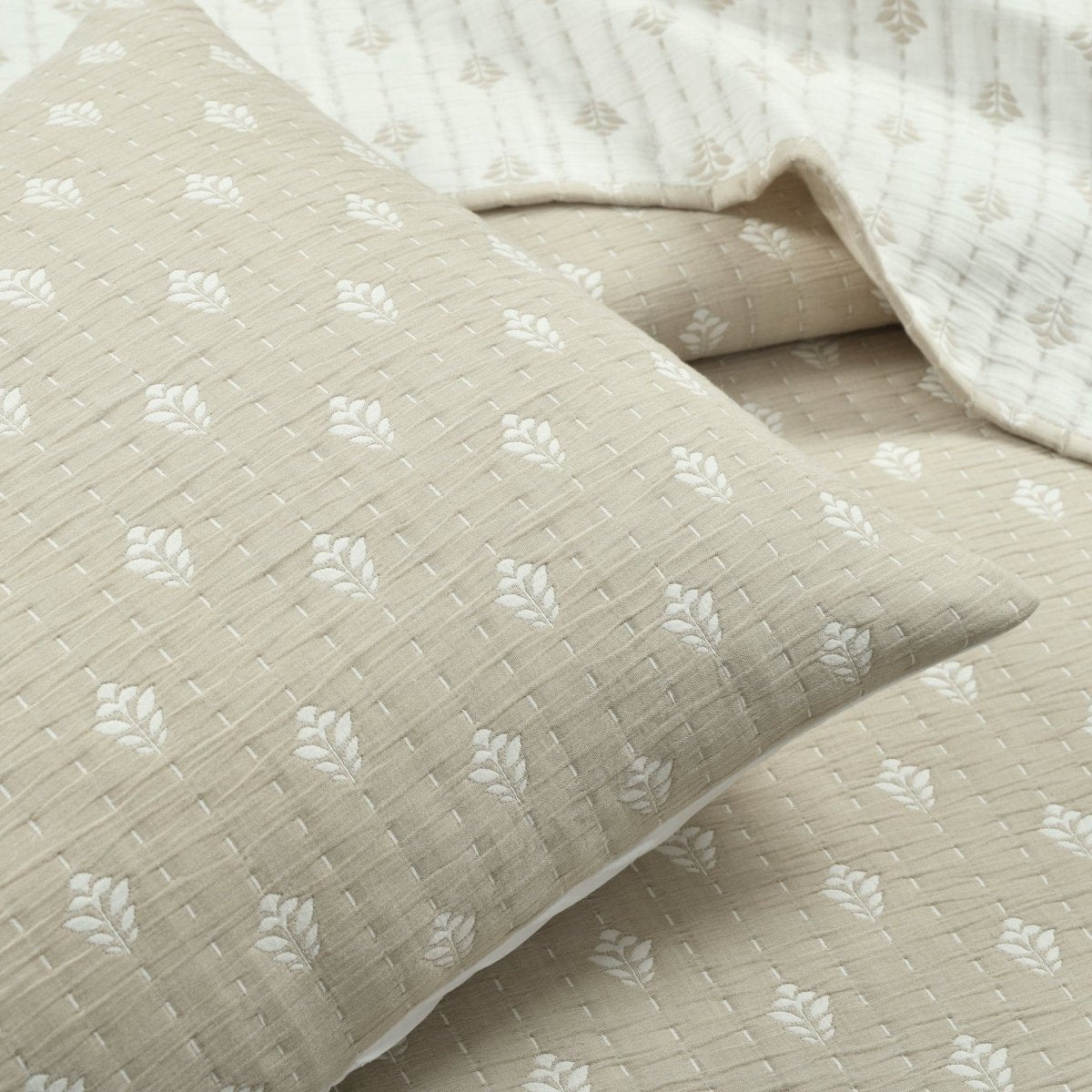 Hygge Kantha Pick Stitch Yarn Dyed Cotton Jacquard Quilt/coverlet Set