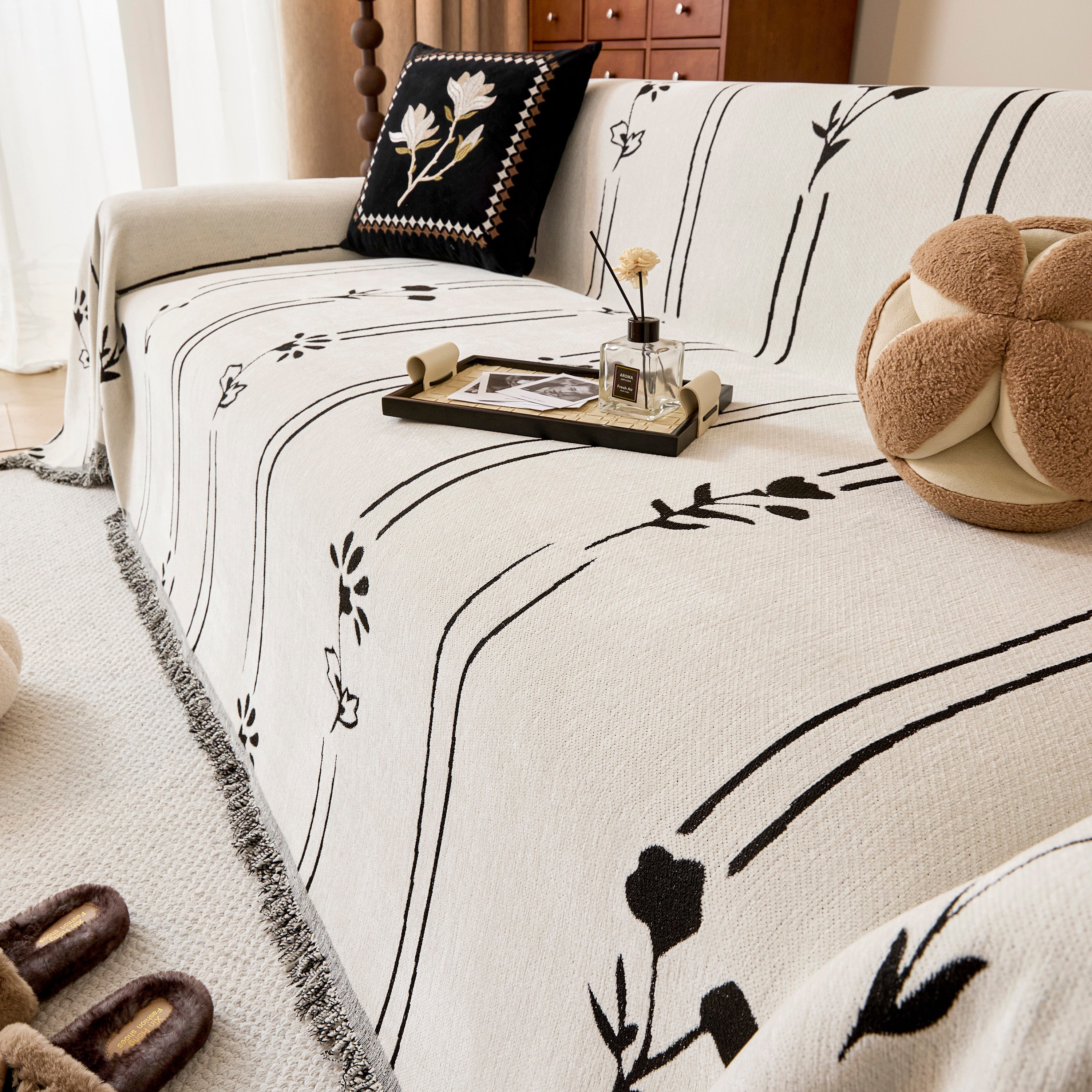 Chenille Jacquard Sofa Throw Cover With Tassel Soft Thick Couch Protector Blanket