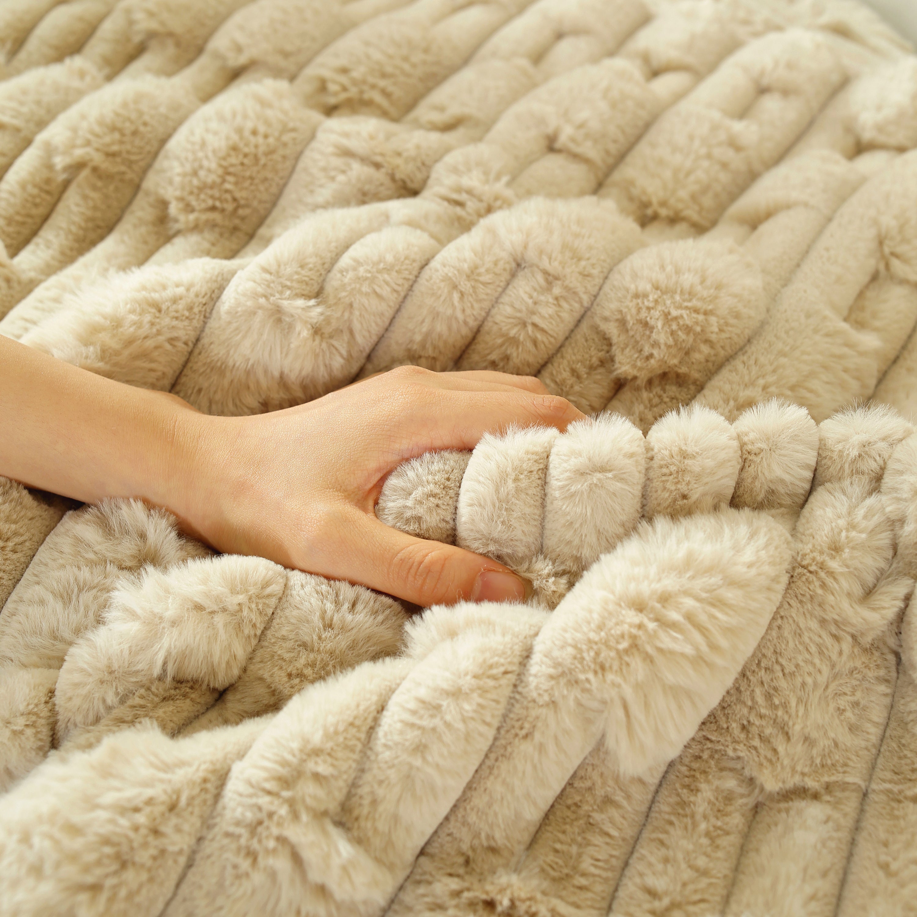 Bamboo-style Sofa Towel, Faux Rabbit Fur Thickened Non-slip Seat Cushion Covers