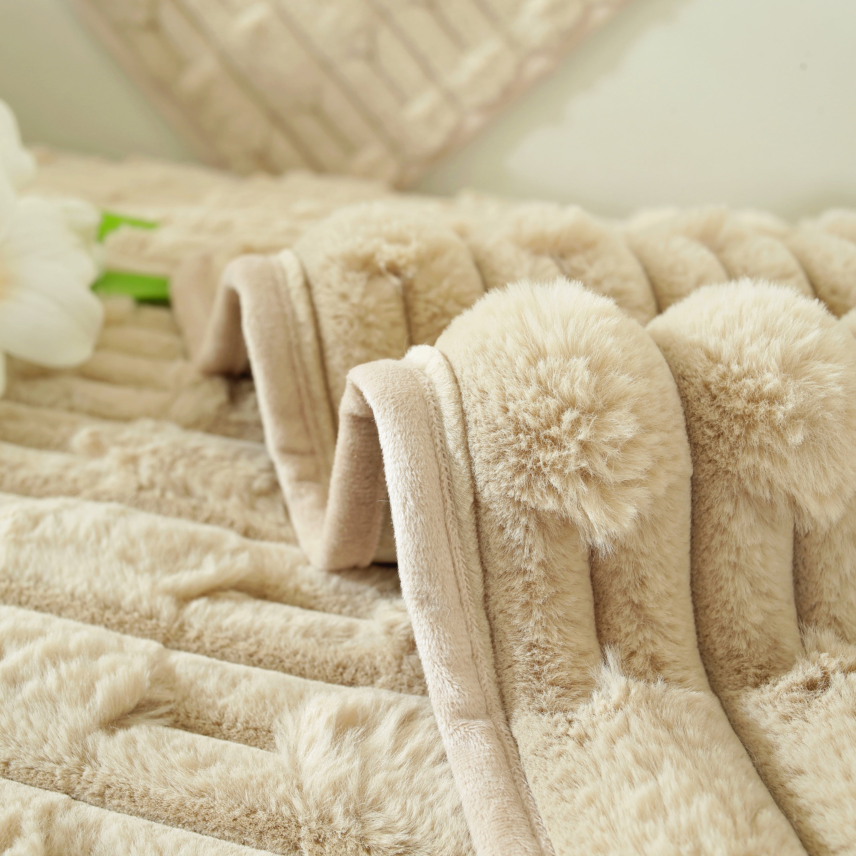Bamboo-style Sofa Towel, Faux Rabbit Fur Thickened Non-slip Seat Cushion Covers