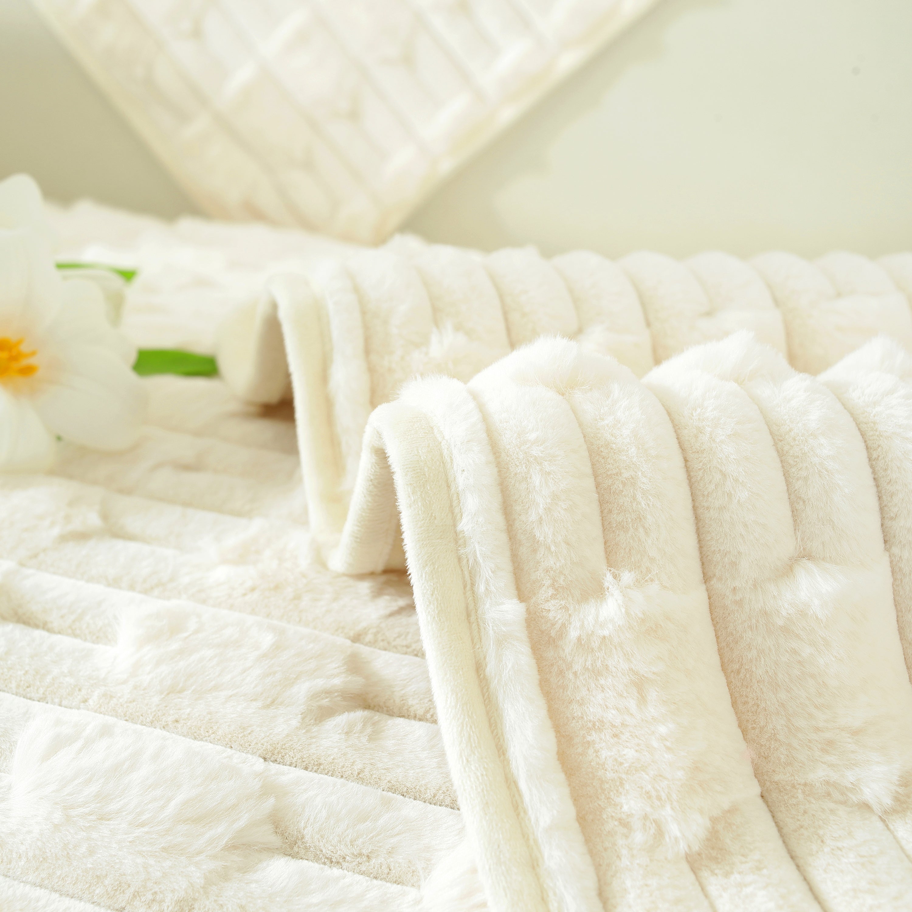Bamboo-style Sofa Towel, Faux Rabbit Fur Thickened Non-slip Seat Cushion Covers