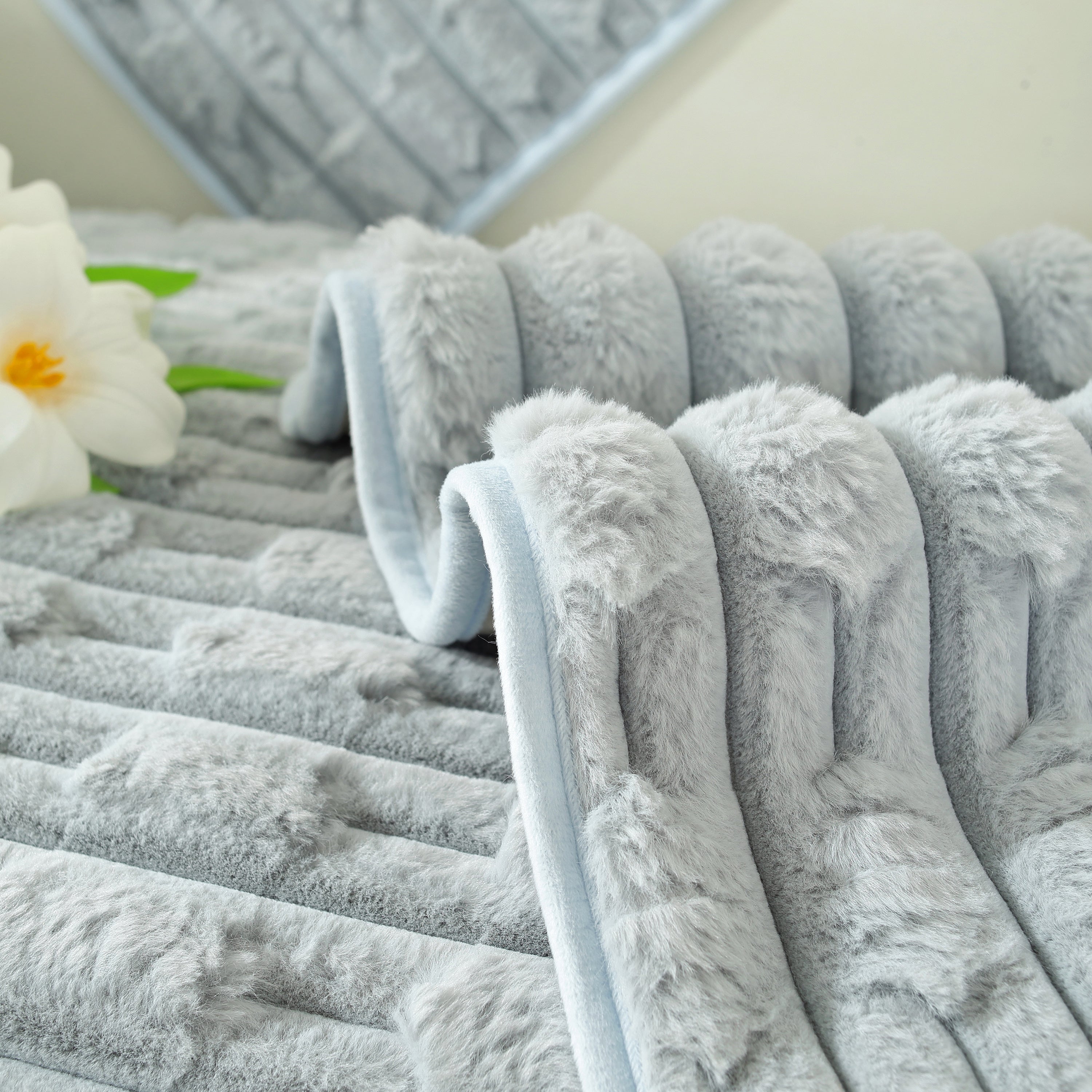 Bamboo-style Sofa Towel, Faux Rabbit Fur Thickened Non-slip Seat Cushion Covers