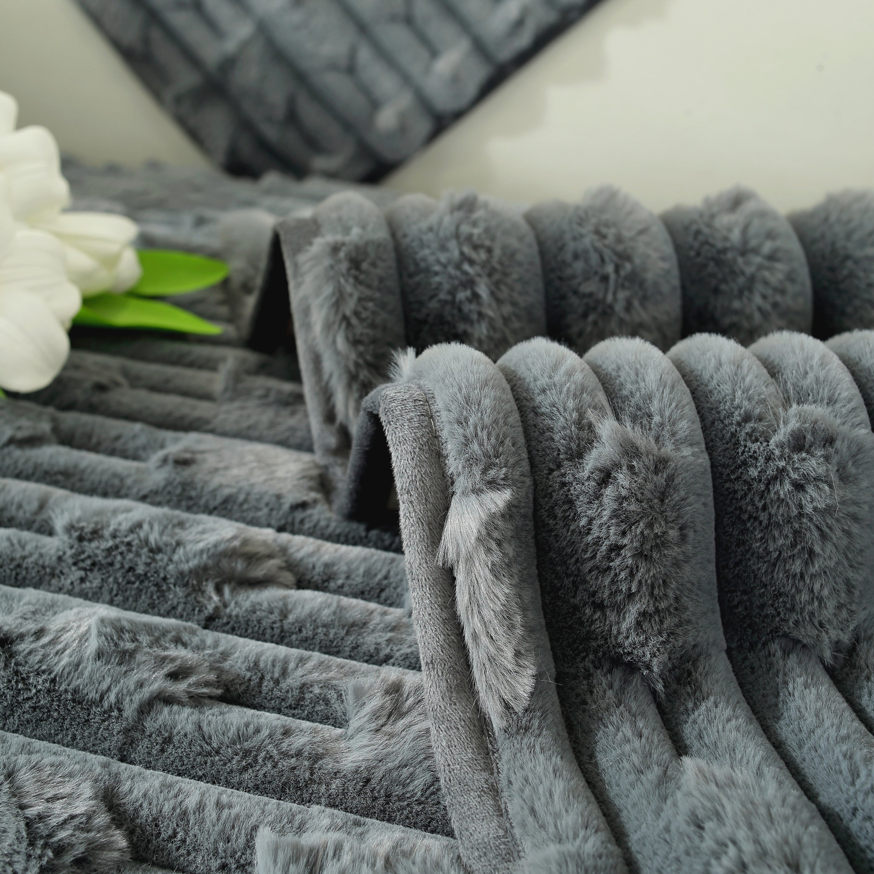 Bamboo-style Sofa Towel, Faux Rabbit Fur Thickened Non-slip Seat Cushion Covers
