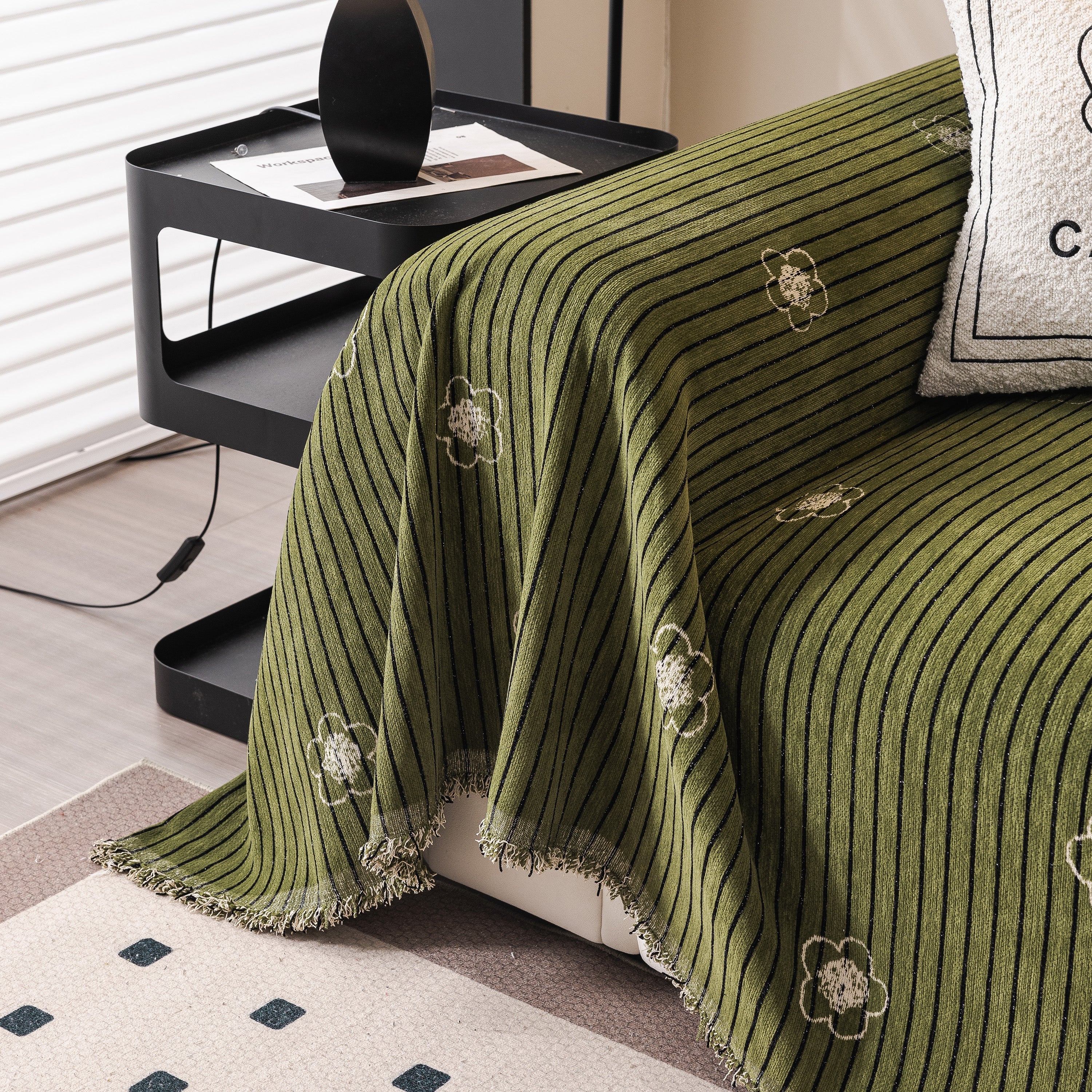 Chenille Camellia Floral Sofa Throw Cover Couch Blanket With Striped Jacquard