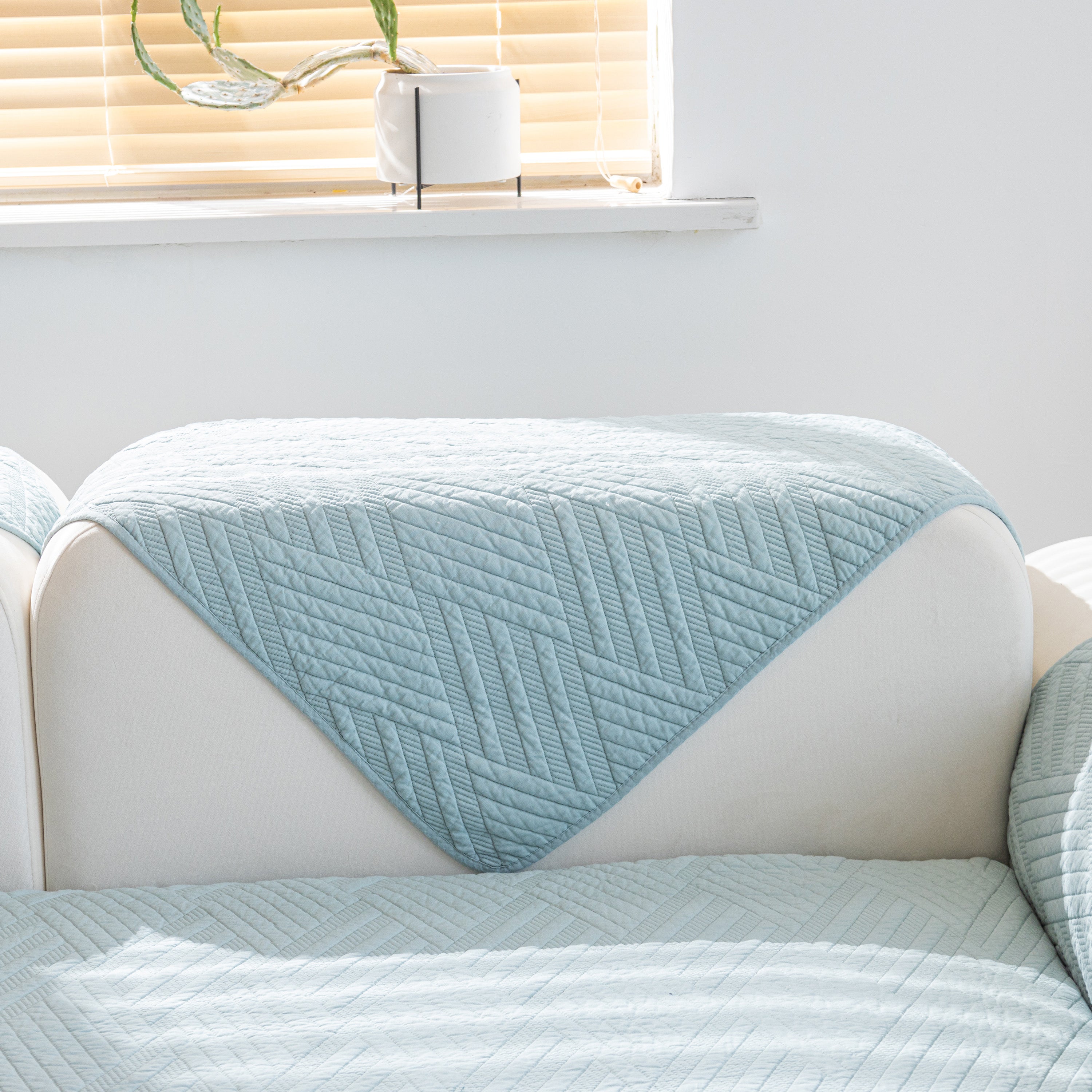 Quilted Geometric Cotton Sofa Cover, Non-slip & Thick Padded Furniture Covers
