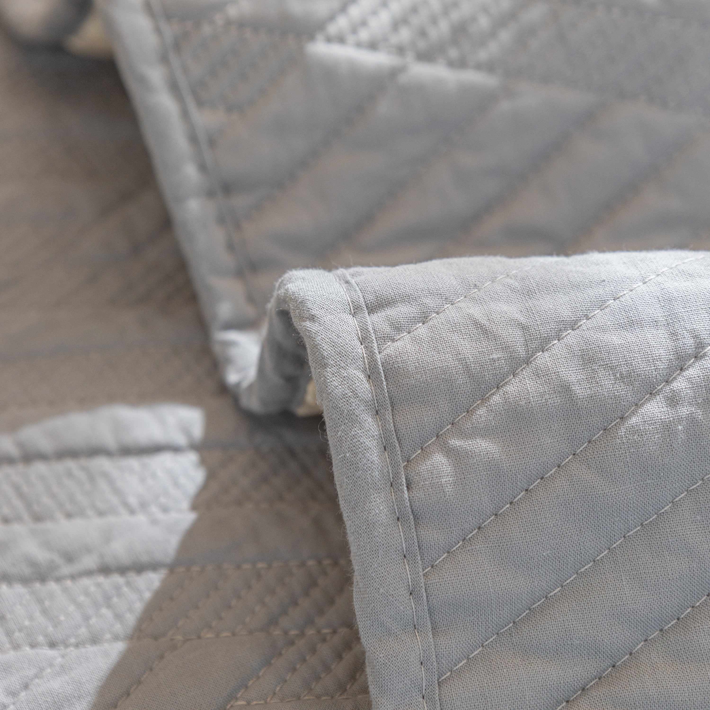 Quilted Geometric Cotton Sofa Cover, Non-slip & Thick Padded Furniture Covers