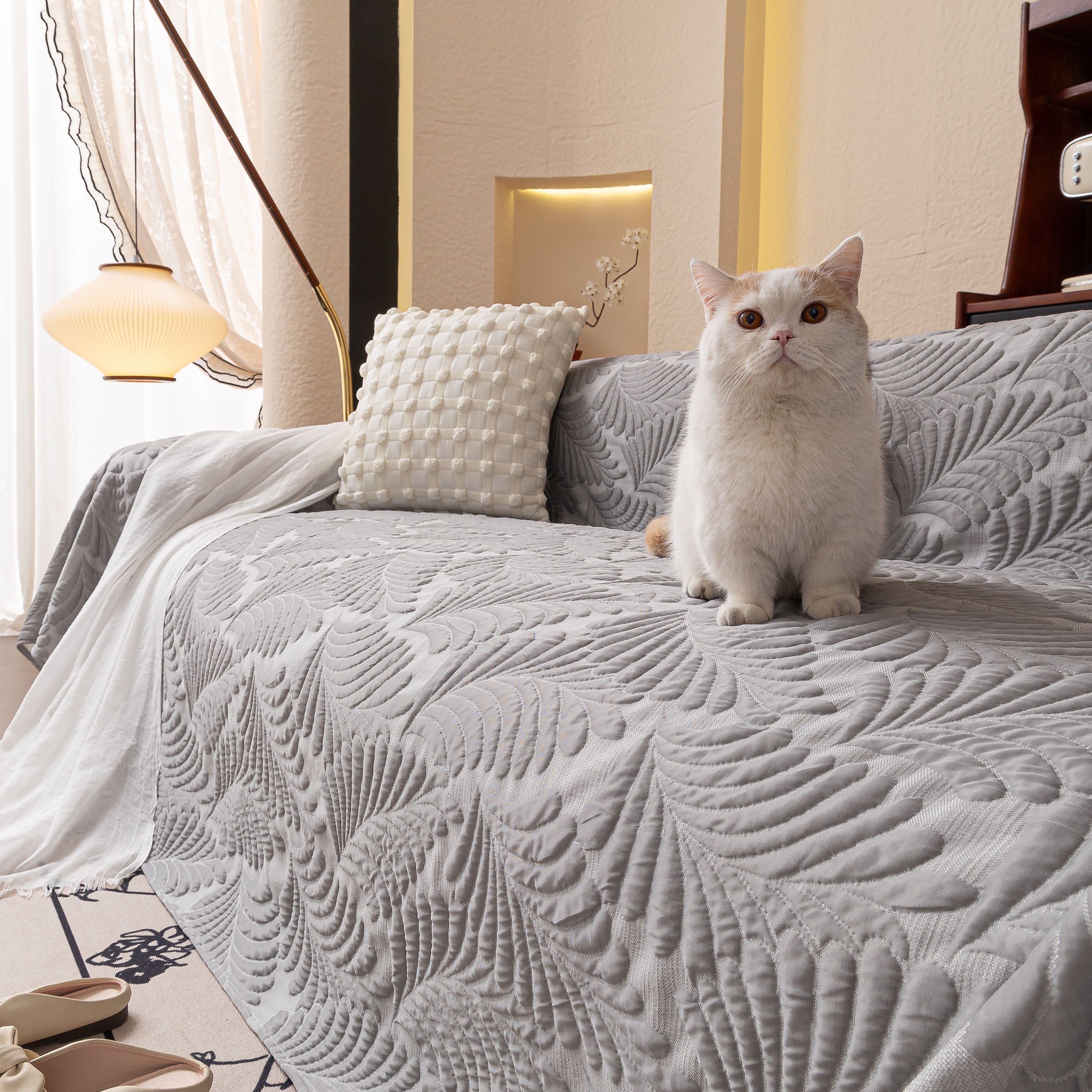 Cooling Quilted Non-slip Furniture Protector For Pets & Kids, Washable Sofa Slipcover