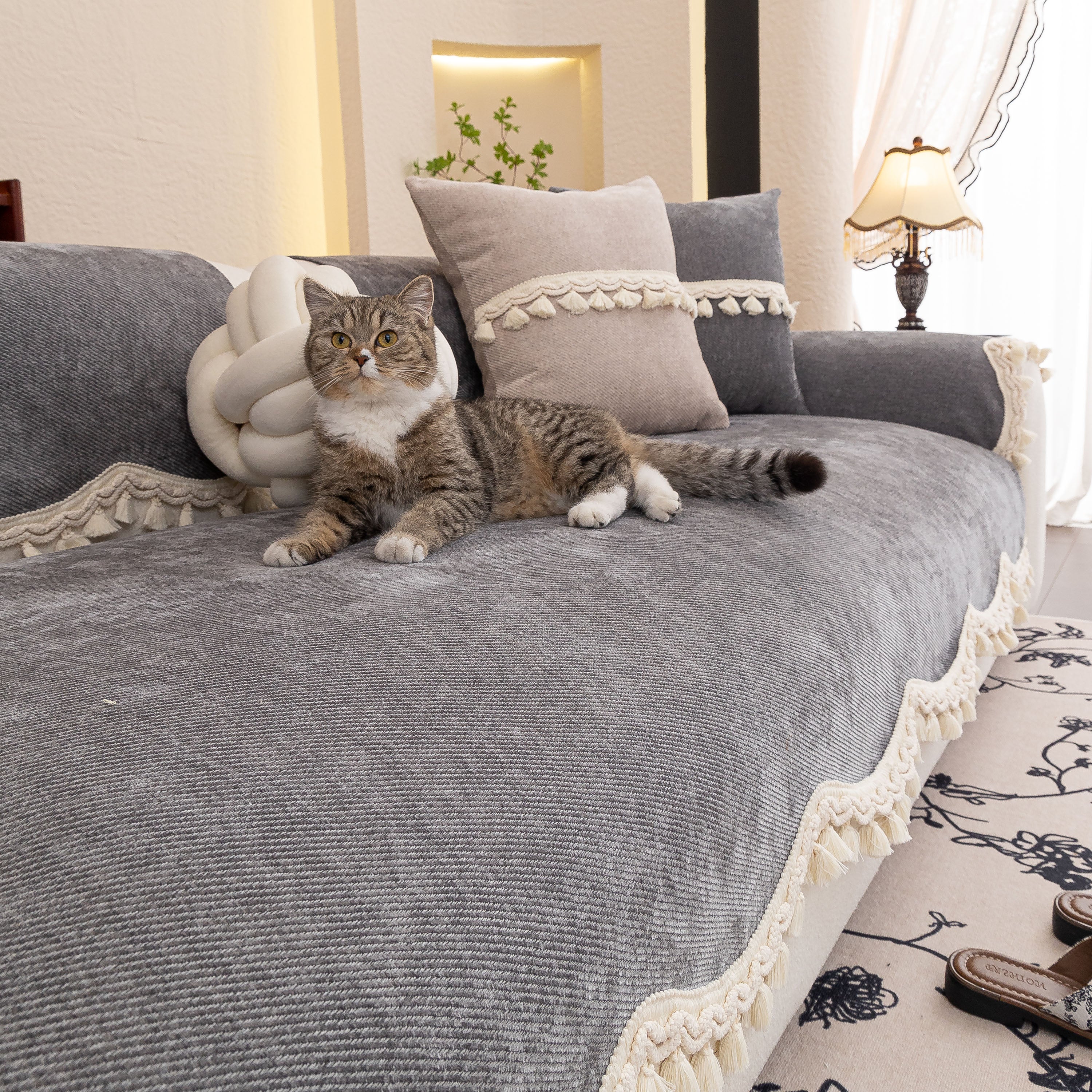 Chenille Sofa Cover Towel – Non-slip, Washable Pets Couch Protector With Tassels