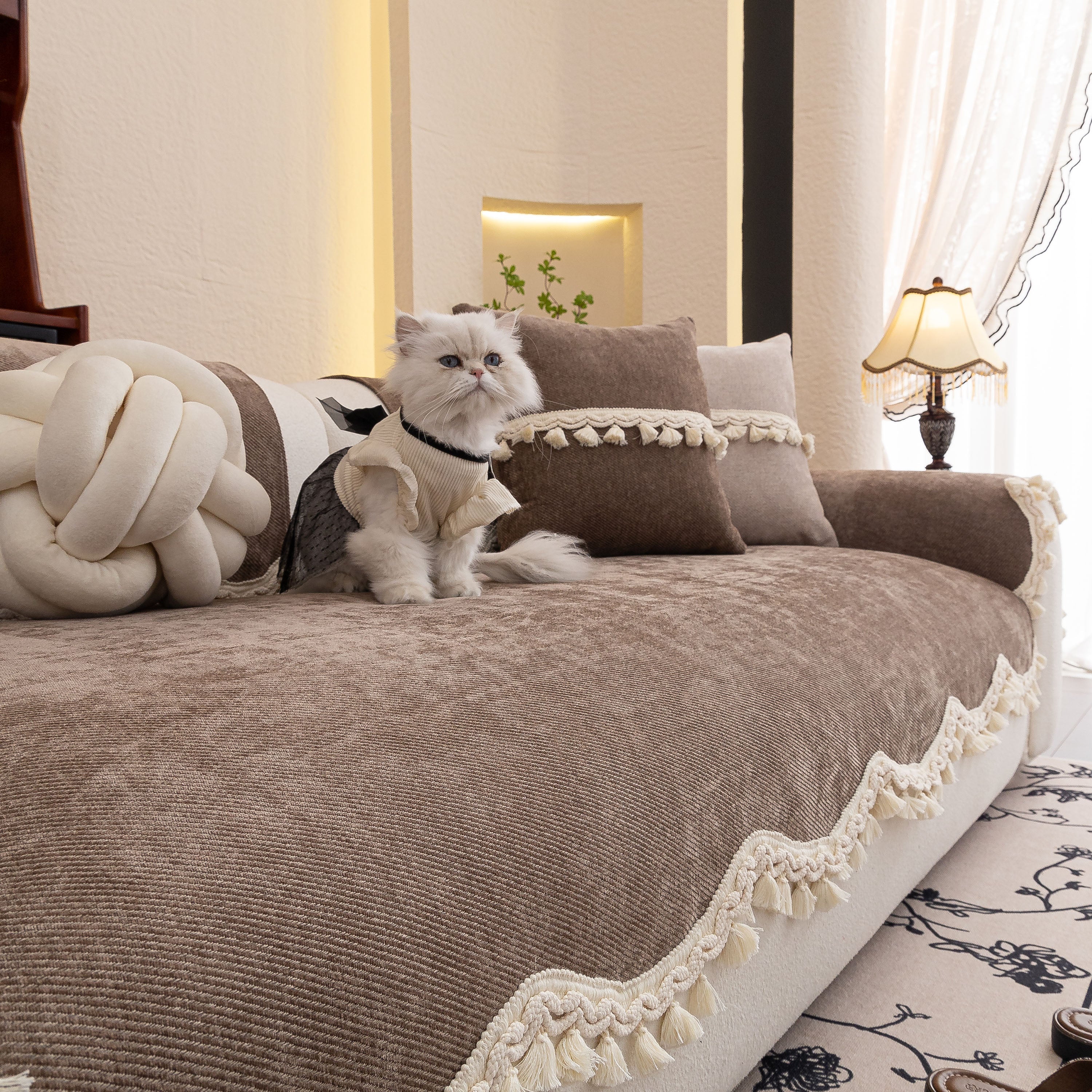 Chenille Sofa Cover Towel – Non-slip, Washable Pets Couch Protector With Tassels