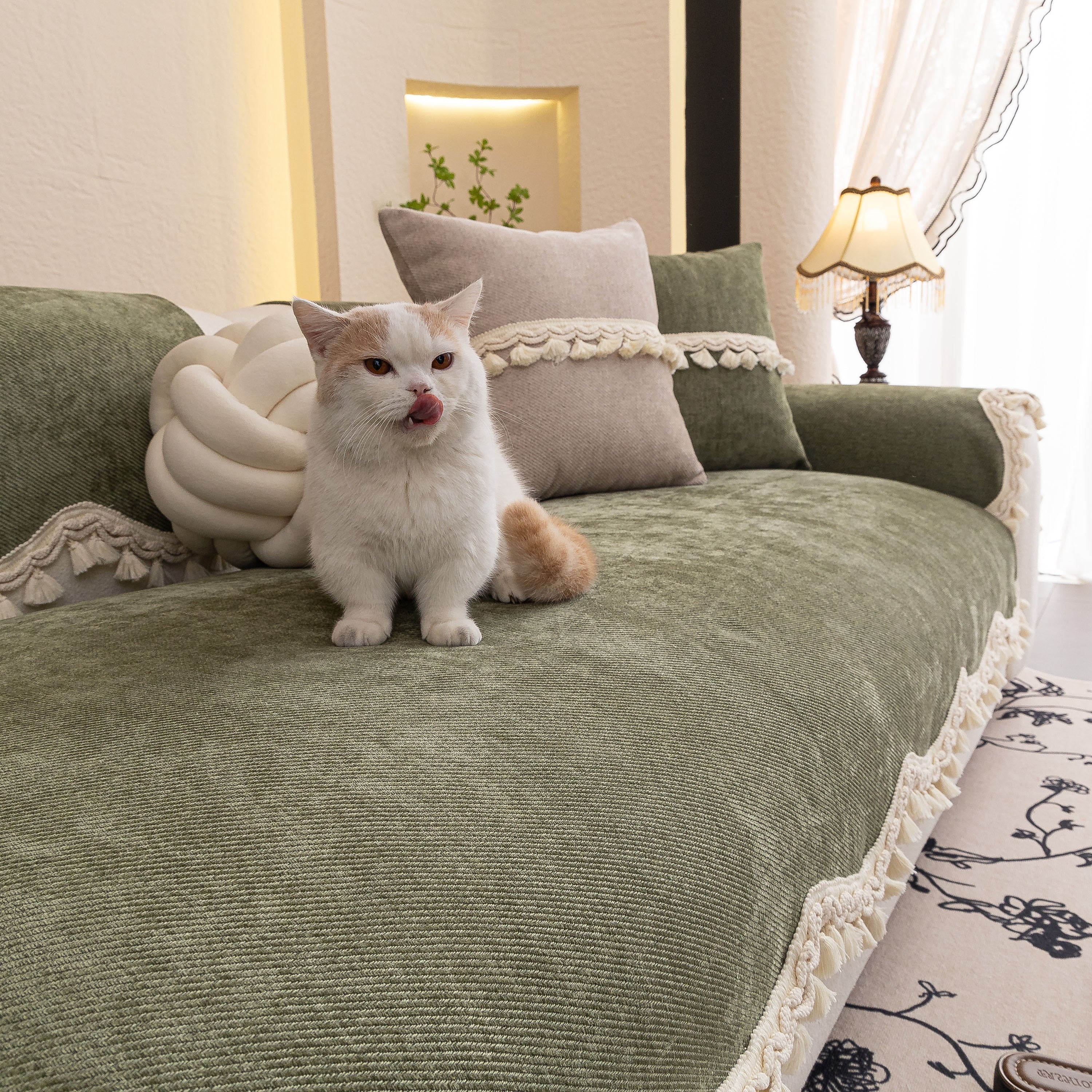 Chenille Sofa Cover Towel – Non-slip, Washable Pets Couch Protector With Tassels