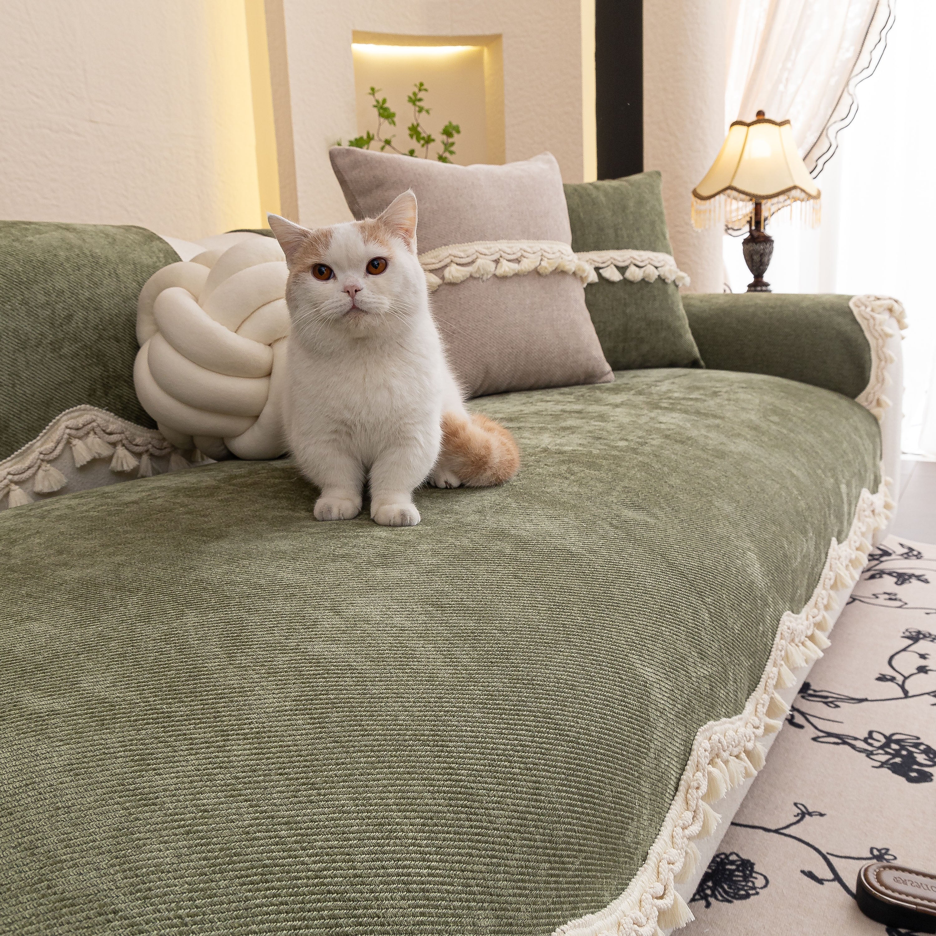 Chenille Sofa Cover Towel – Non-slip, Washable Pets Couch Protector With Tassels
