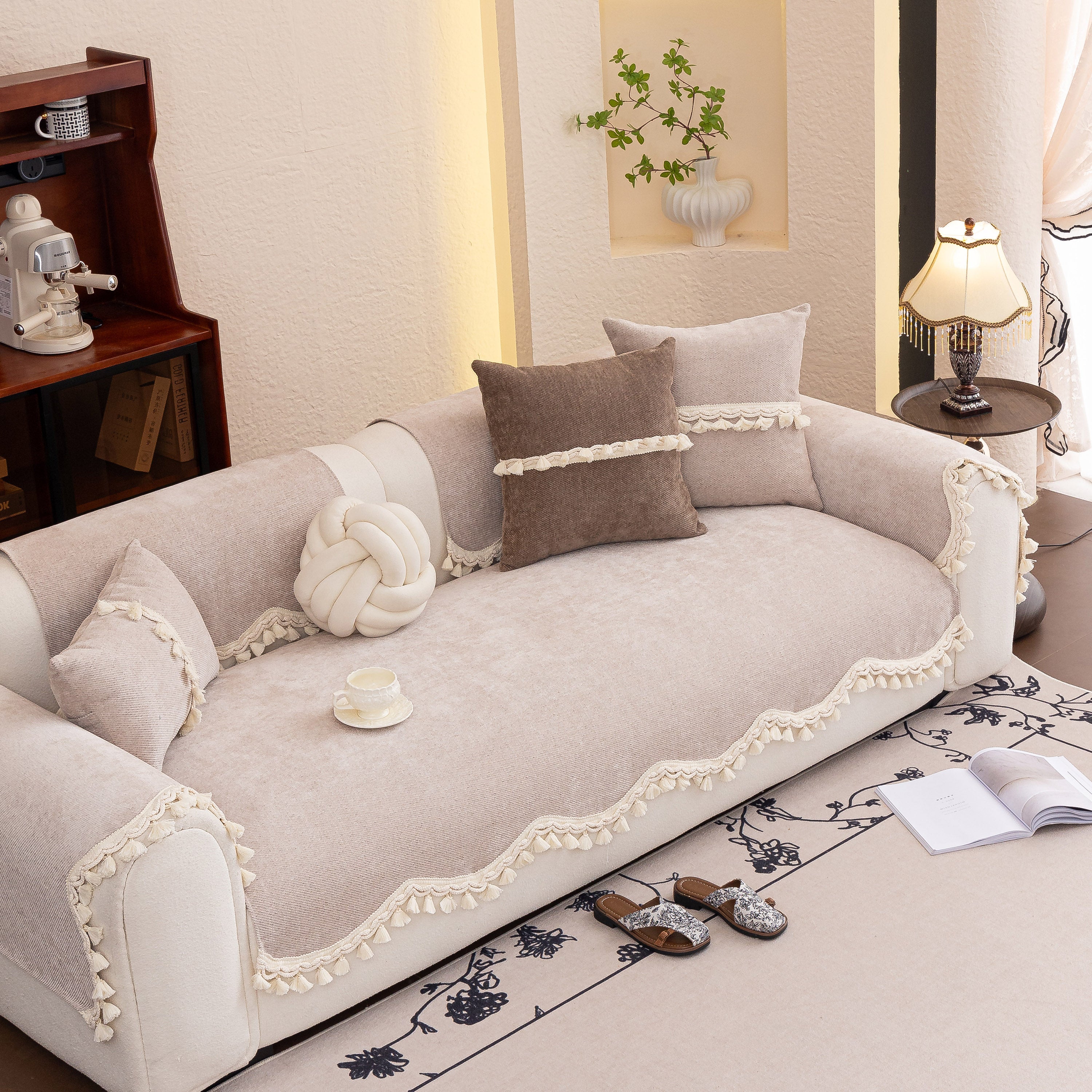 Chenille Sofa Cover Towel – Non-slip, Washable Pets Couch Protector With Tassels