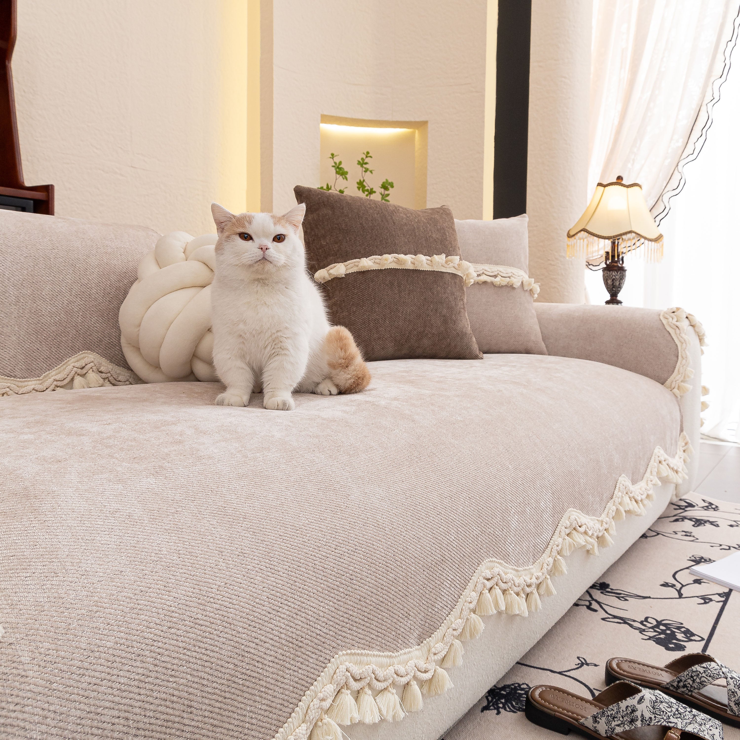 Chenille Sofa Cover Towel – Non-slip, Washable Pets Couch Protector With Tassels