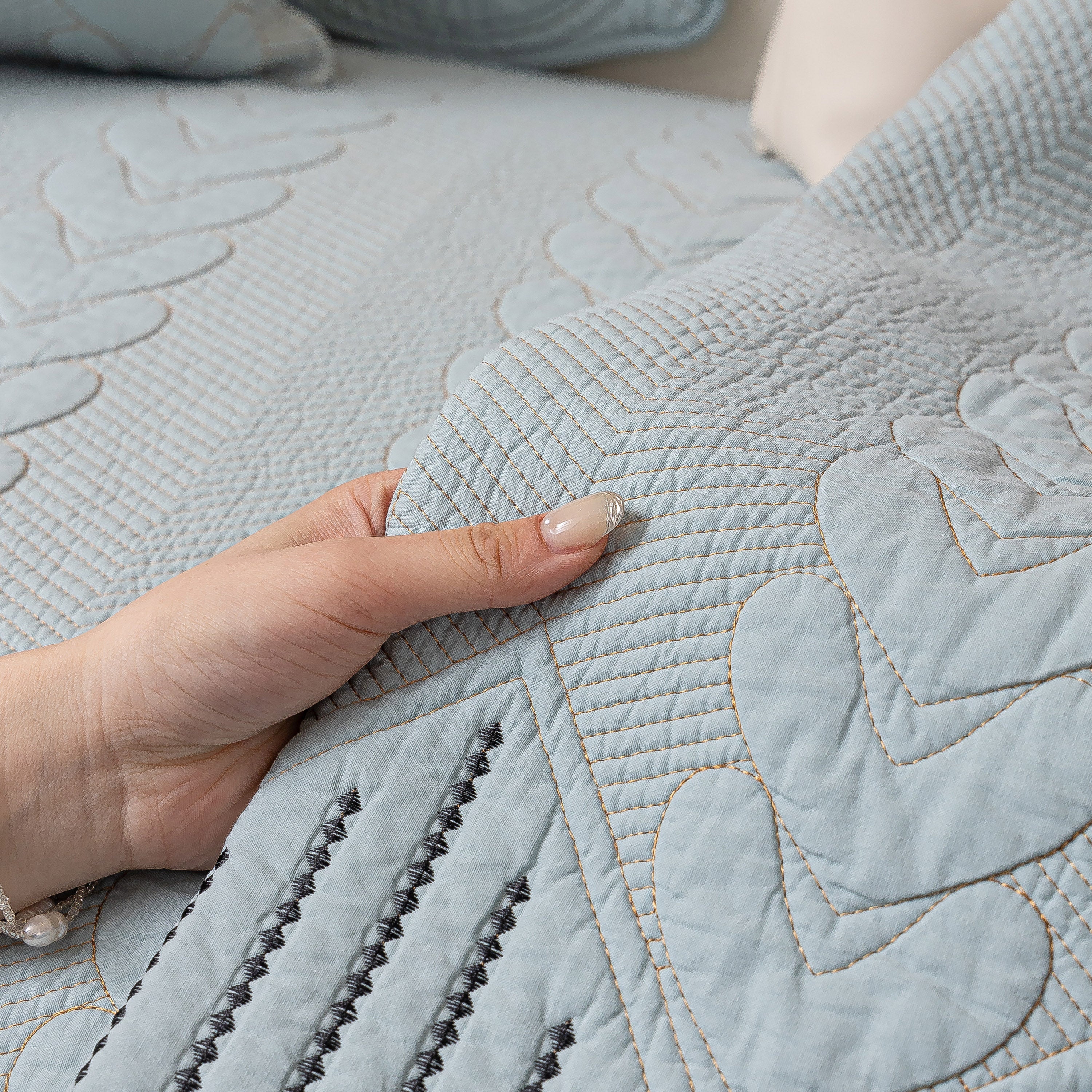 3d Quilted Thick Cotton Sofa Cover Non-slip Couch Throw For Fabric & Leather Sofas