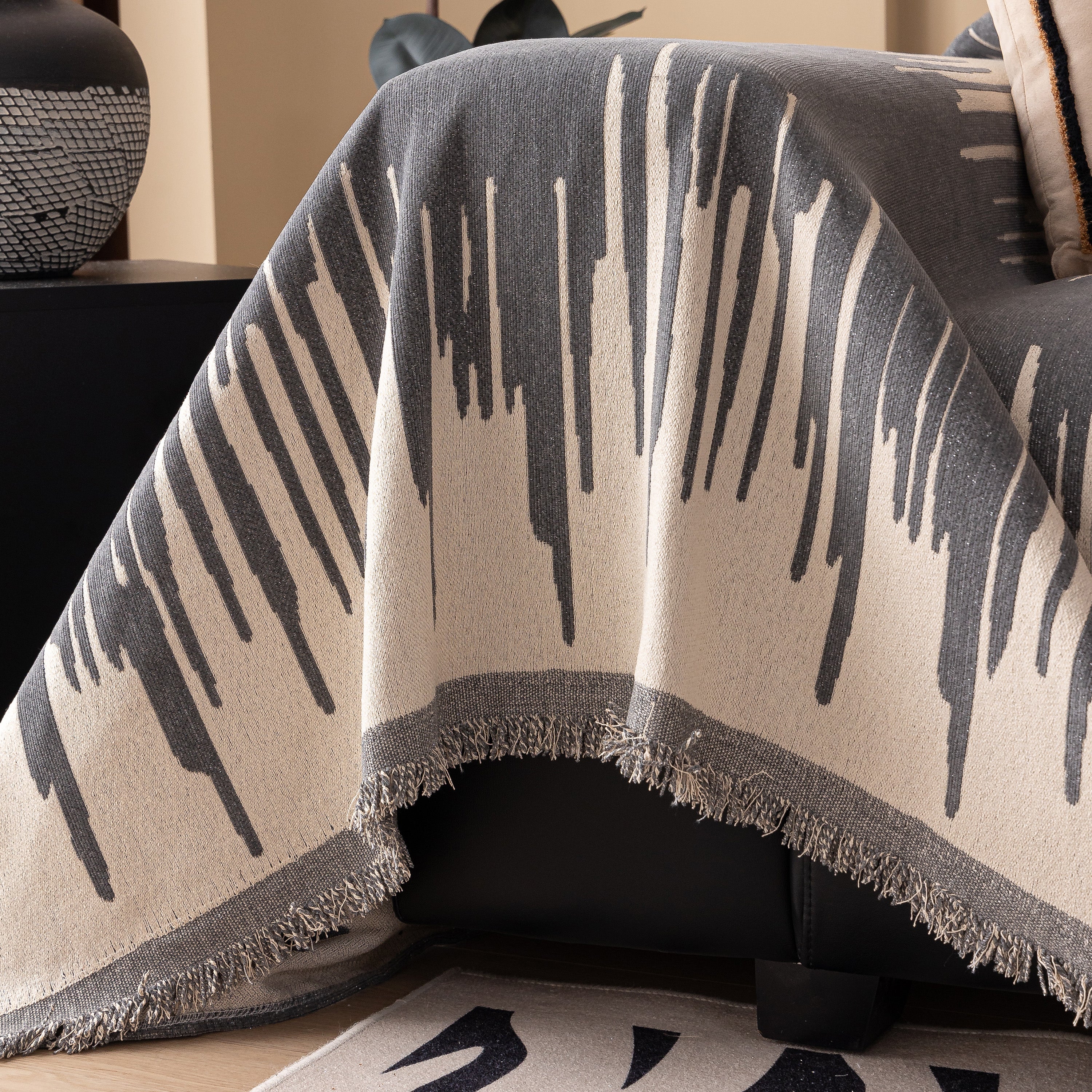 Luxury Throws For Sofas, Versatile Slipcovers & Sofa Covers For Couches And Chairs