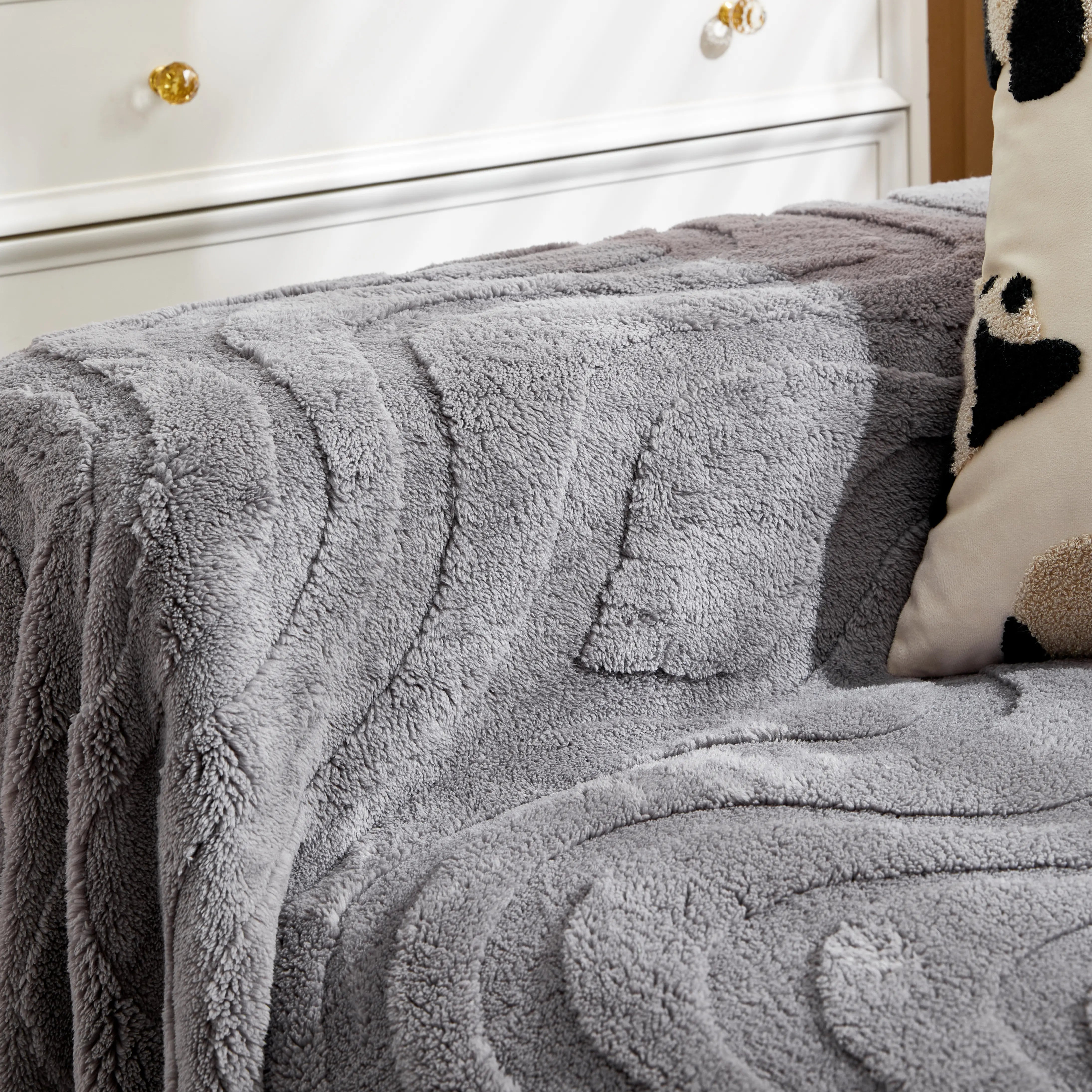 Thick Plush Jacquard Velvet Throw Blanket On Sofa, Sofa Slipcovers And Sectional Sofa Covers