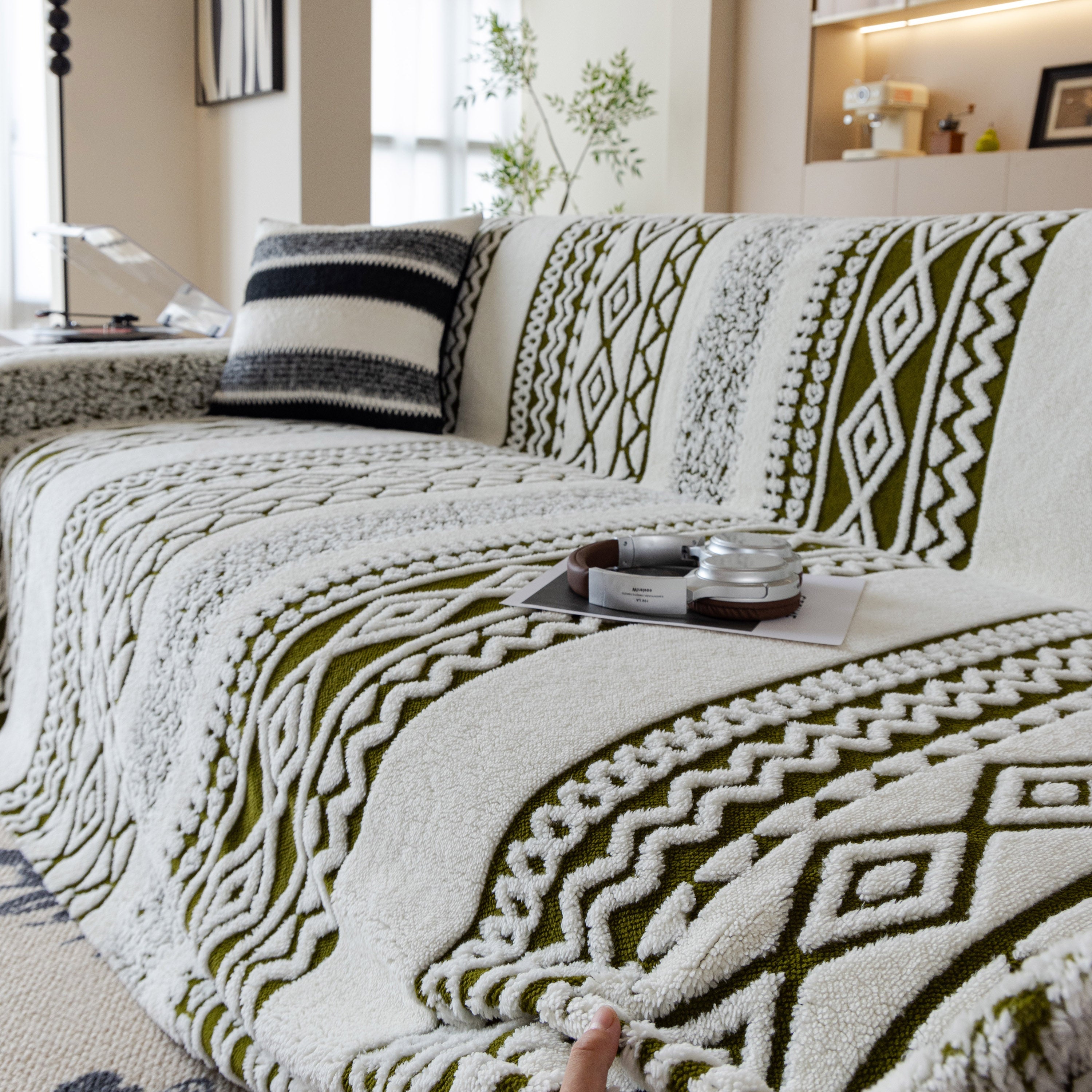 Bohemian Tufted Sofa Cover, Plush Fleece Throw Blanket With 3d Woven Aztec Stripes