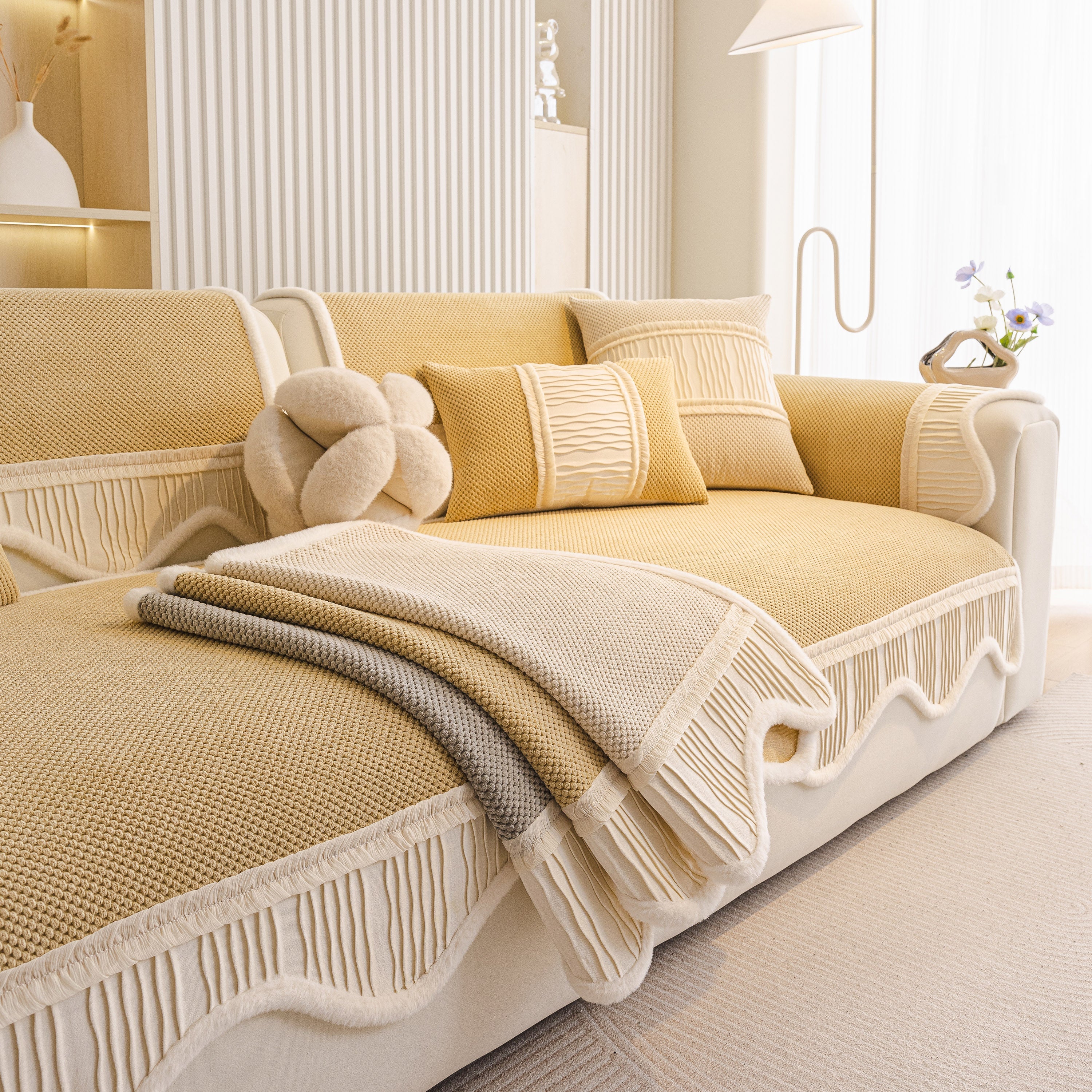Washable Sofa Throw Pad, Non-slip Sofa Mat Cozy Couch Slipcover With Soft Furry Trim
