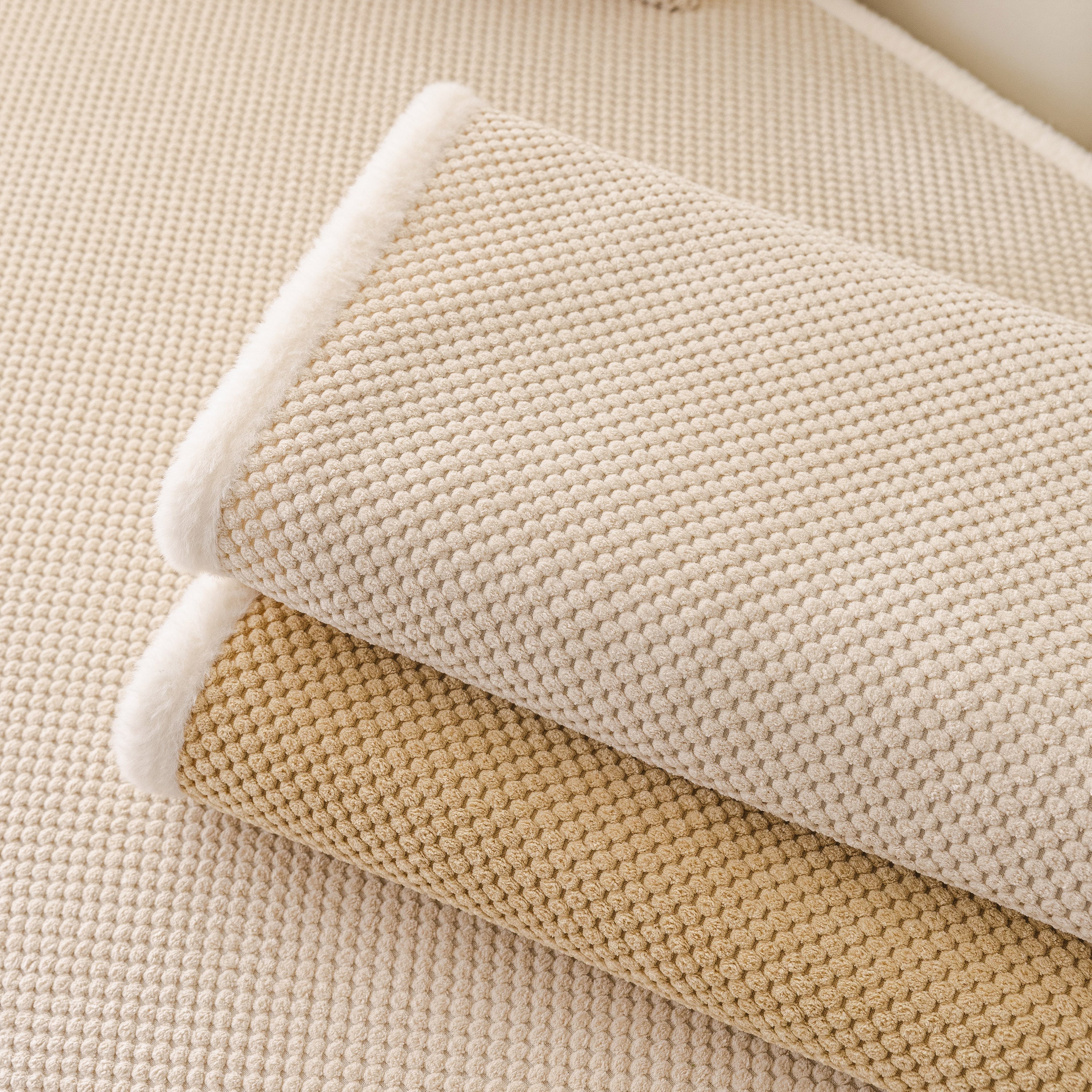 Washable Sofa Throw Pad, Non-slip Sofa Mat Cozy Couch Slipcover With Soft Furry Trim