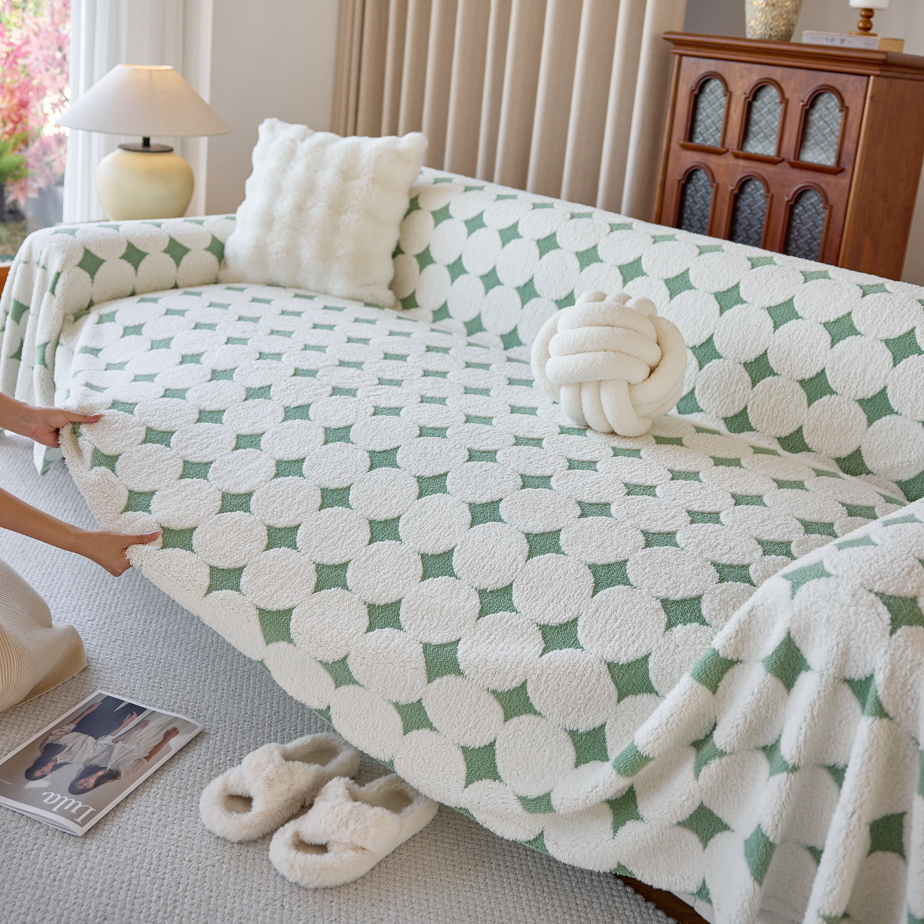 Geometric Jacquard Plush Warm Sofa Couch Cover Coral Fleece Throw Blanket For Couch