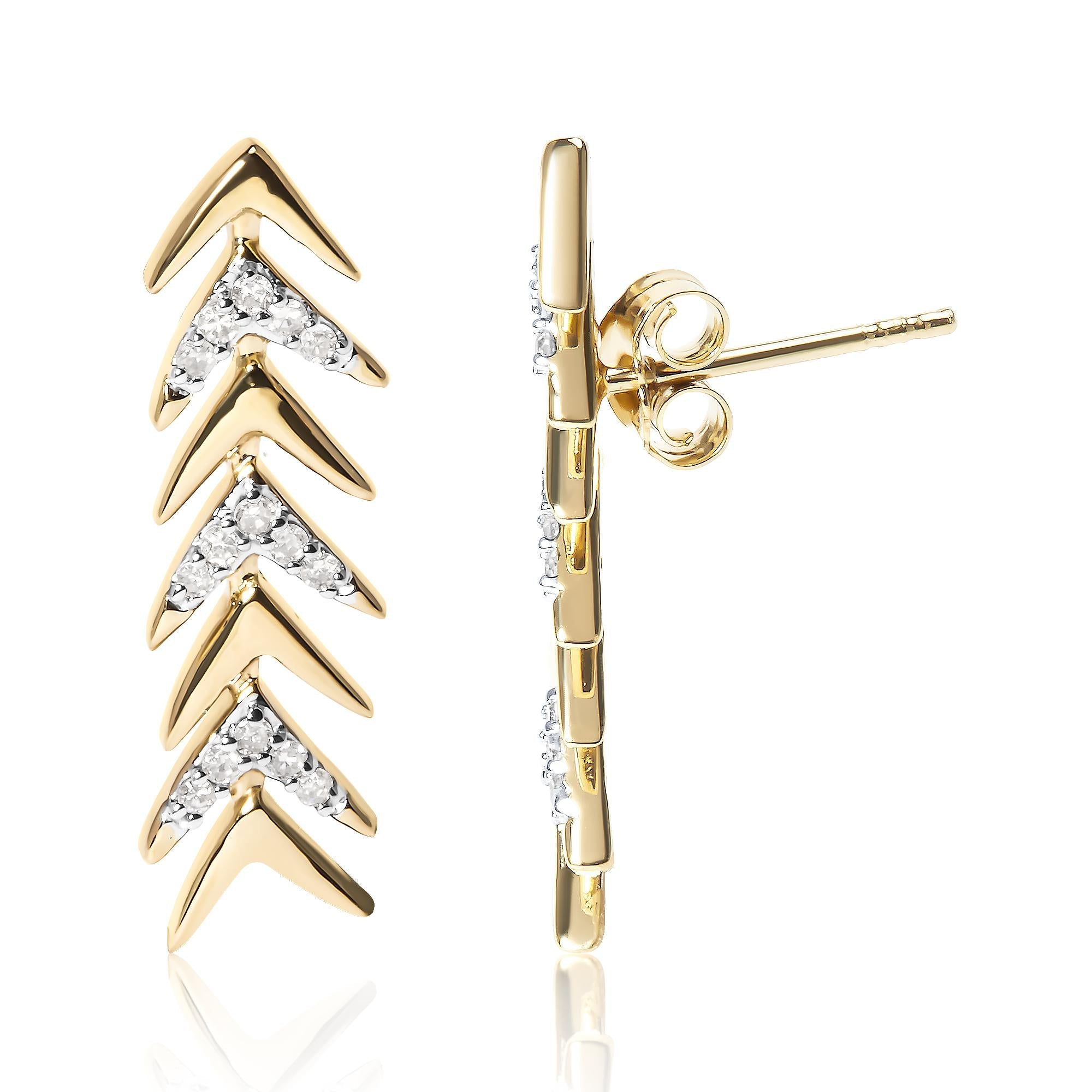 18k Yellow Gold Plated .925 Sterling Silver 1/5 Cttw Diamond Chevron Arrow Stud Earring (i-j Color, I2-i3 Clarity)