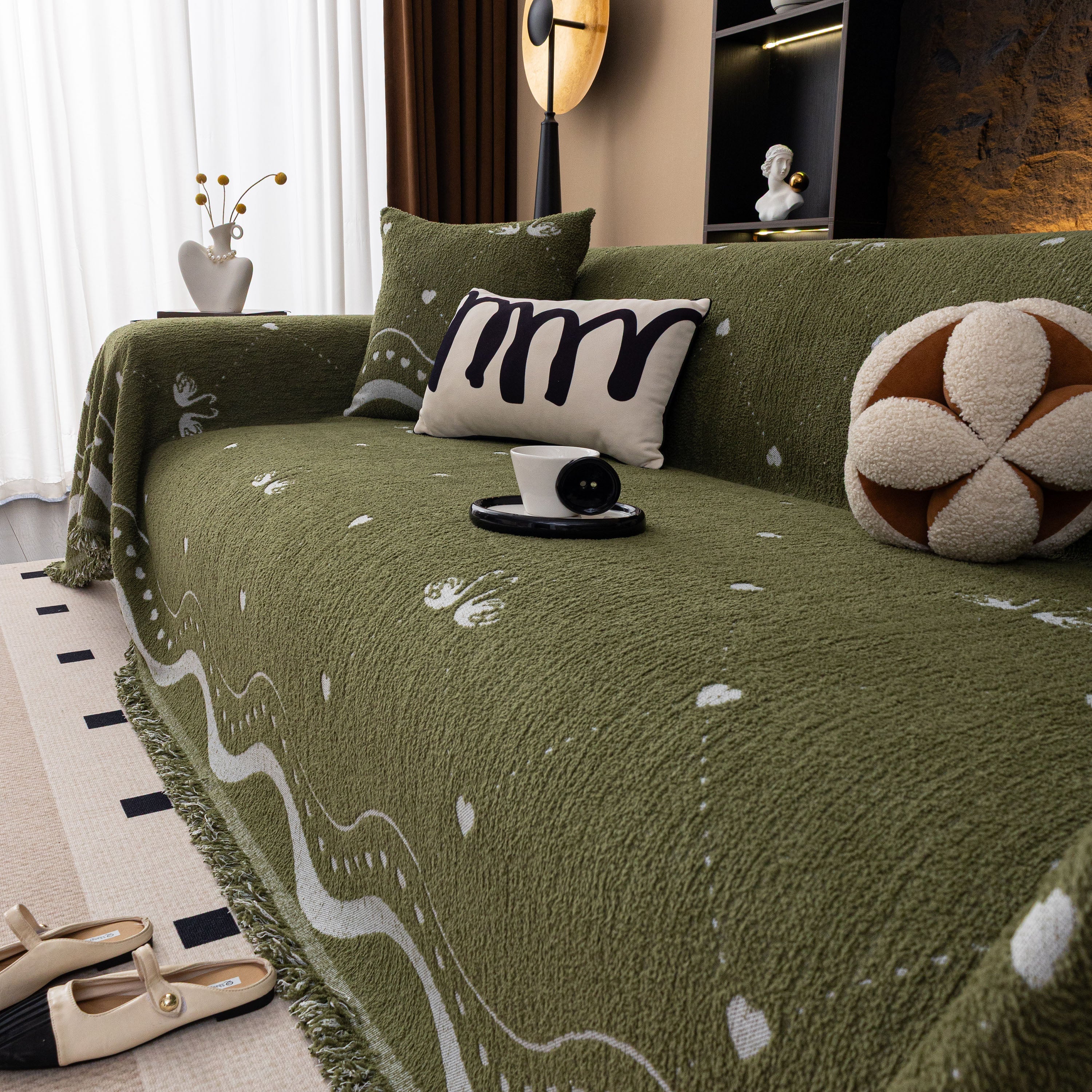 Luxurious Jacquard Couch Cover, Snag-resistant Pet Friendly Couch Throw With Fringe