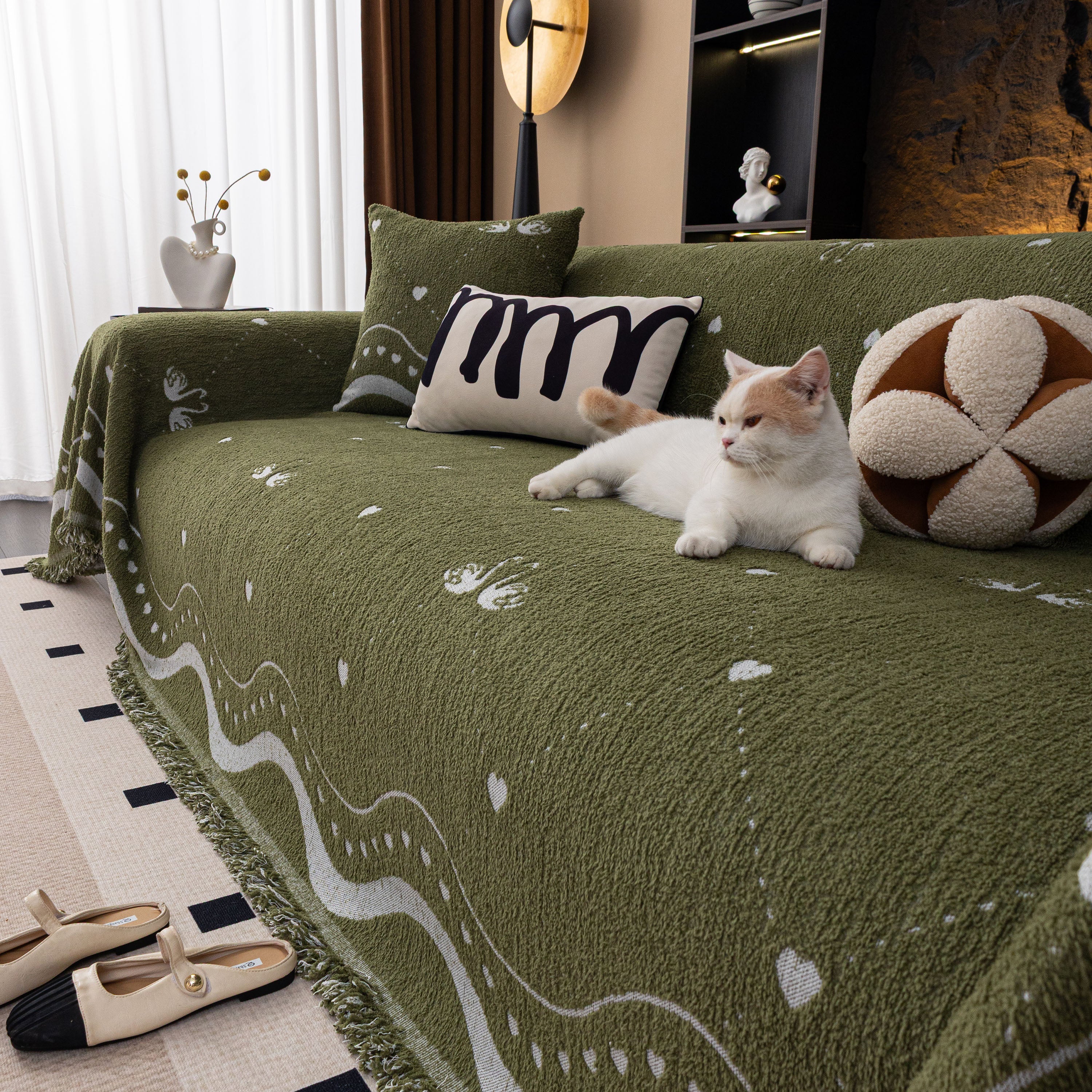Luxurious Jacquard Couch Cover, Snag-resistant Pet Friendly Couch Throw With Fringe