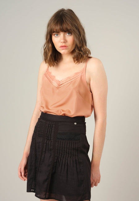 ERIKA SLEEVELESS TOP - WOMEN