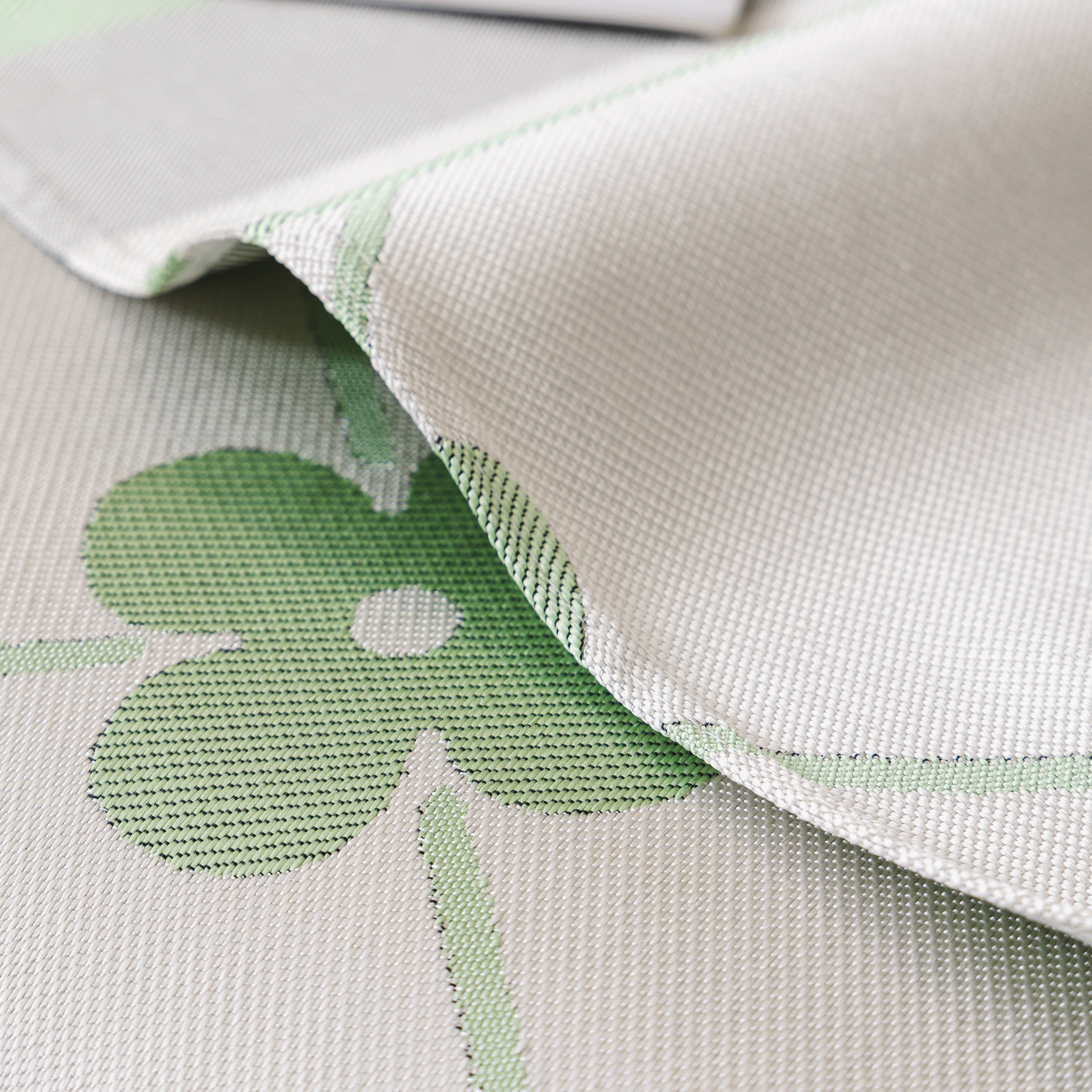 Cooling Four-leaf Clover Hope Faith Love Luck Summer Comfy Ice Silk Furniture Throw Covers For Sofas