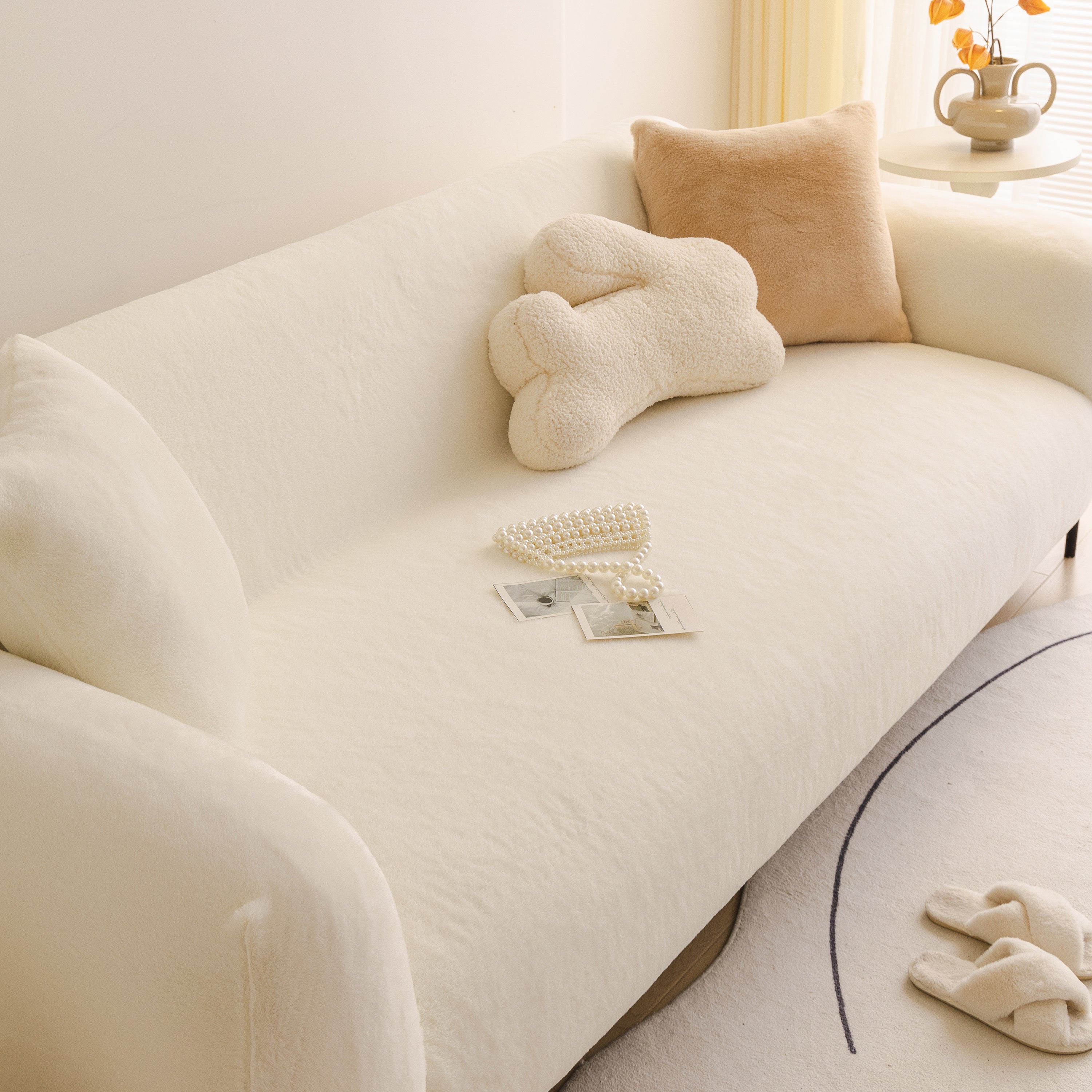 Soft Plush Warm Sofa Cover Stretchable Cozy Velvet Couch Protector For Fall & Winter