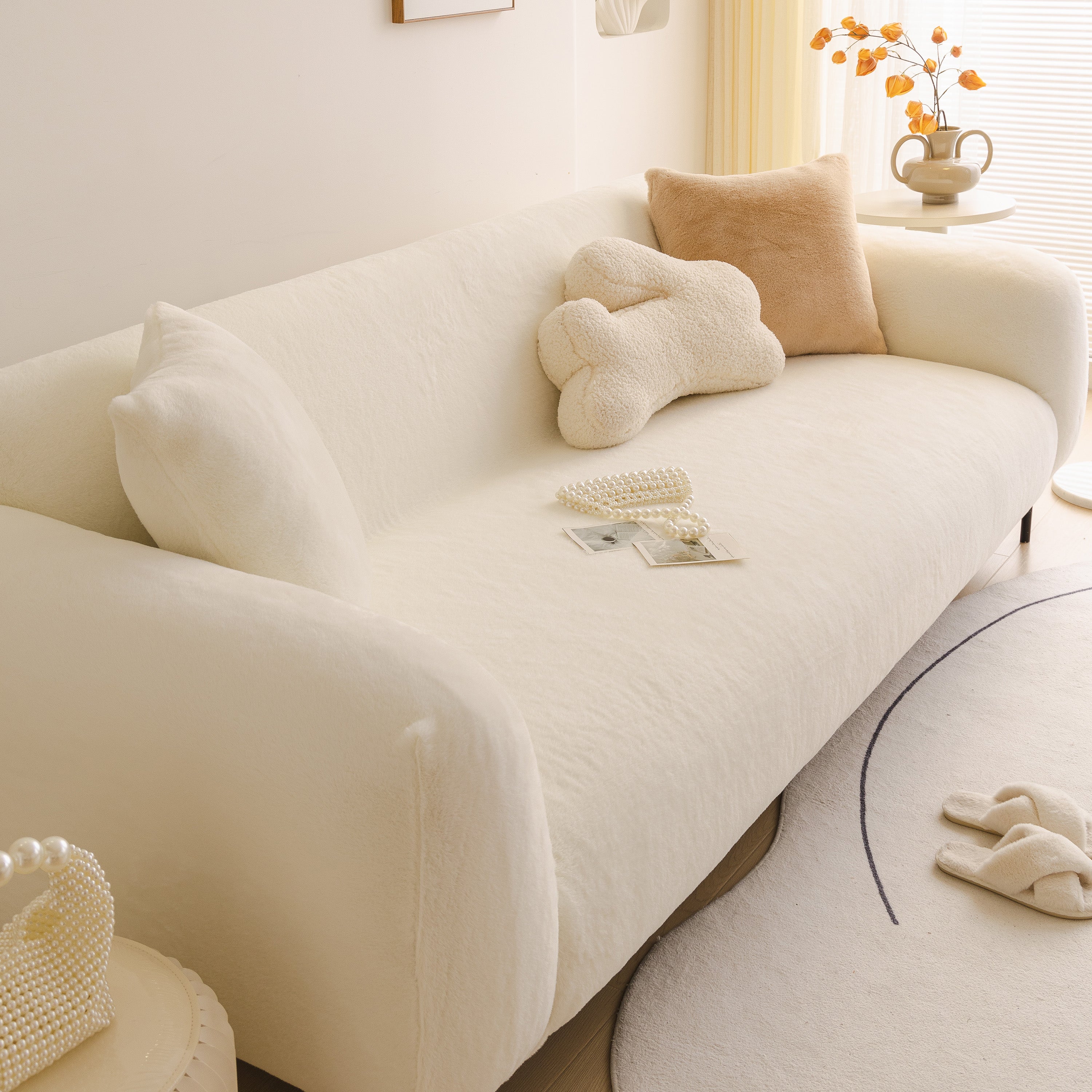 Soft Plush Warm Sofa Cover Stretchable Cozy Velvet Couch Protector For Fall & Winter