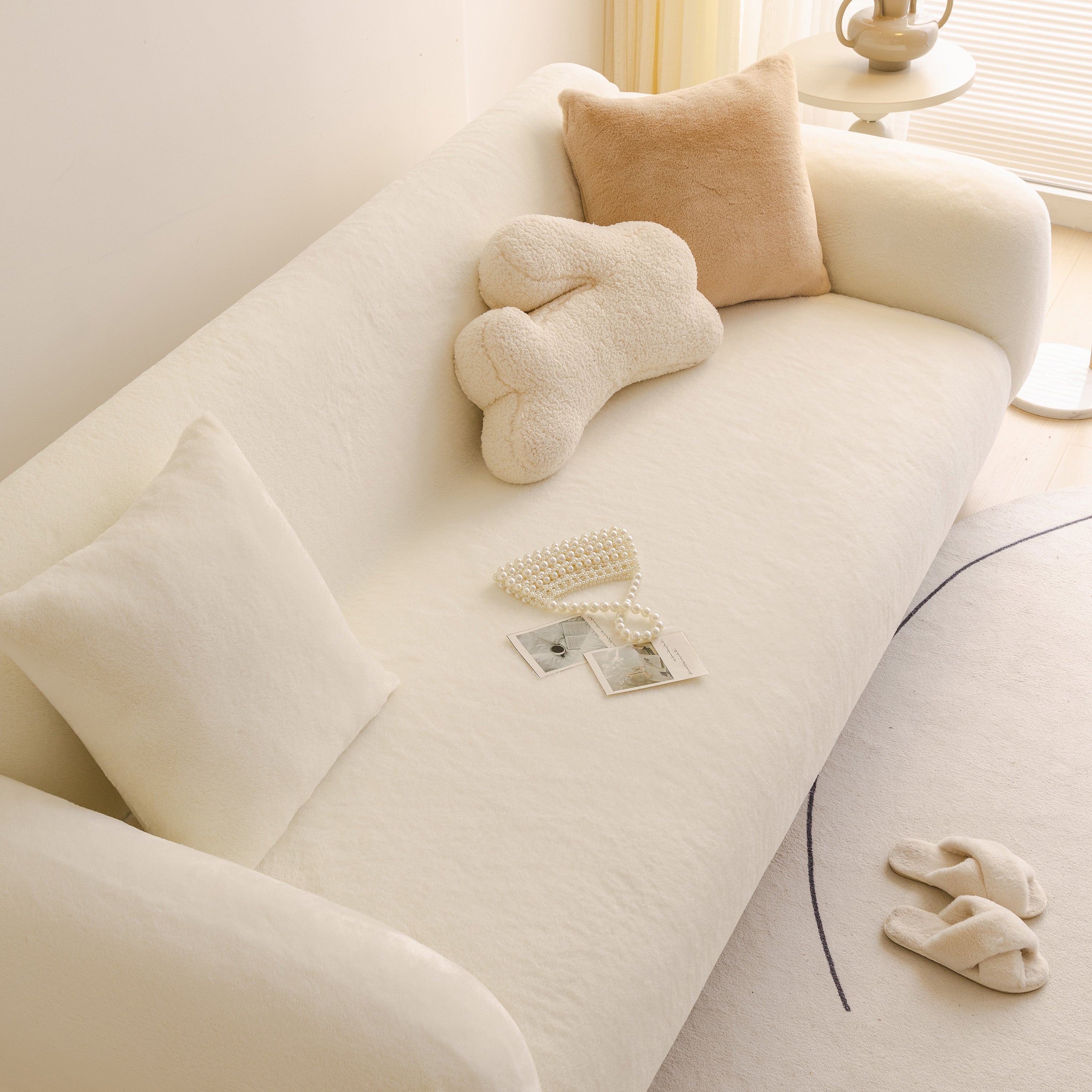 Soft Plush Warm Sofa Cover Stretchable Cozy Velvet Couch Protector For Fall & Winter