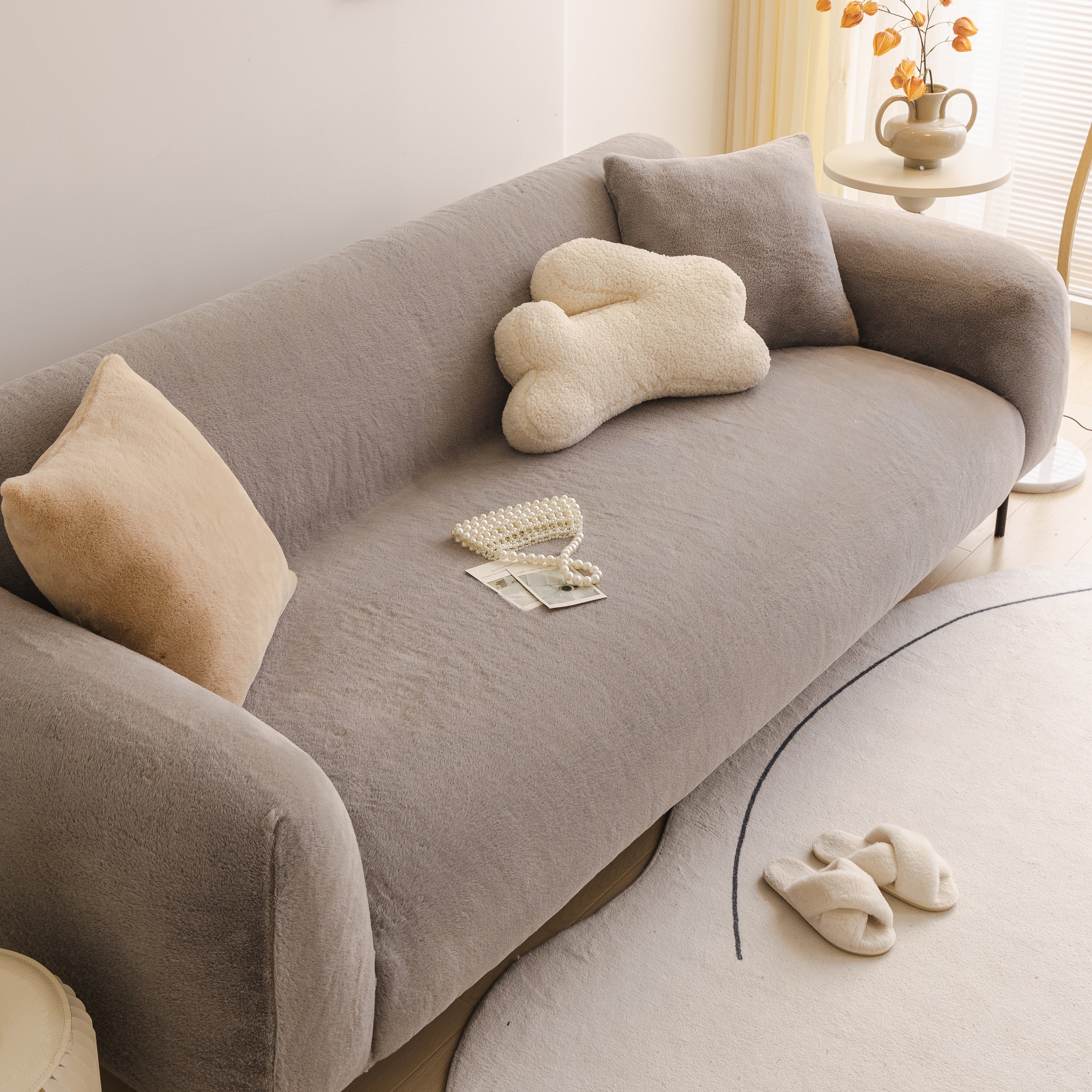 Soft Plush Warm Sofa Cover Stretchable Cozy Velvet Couch Protector For Fall & Winter