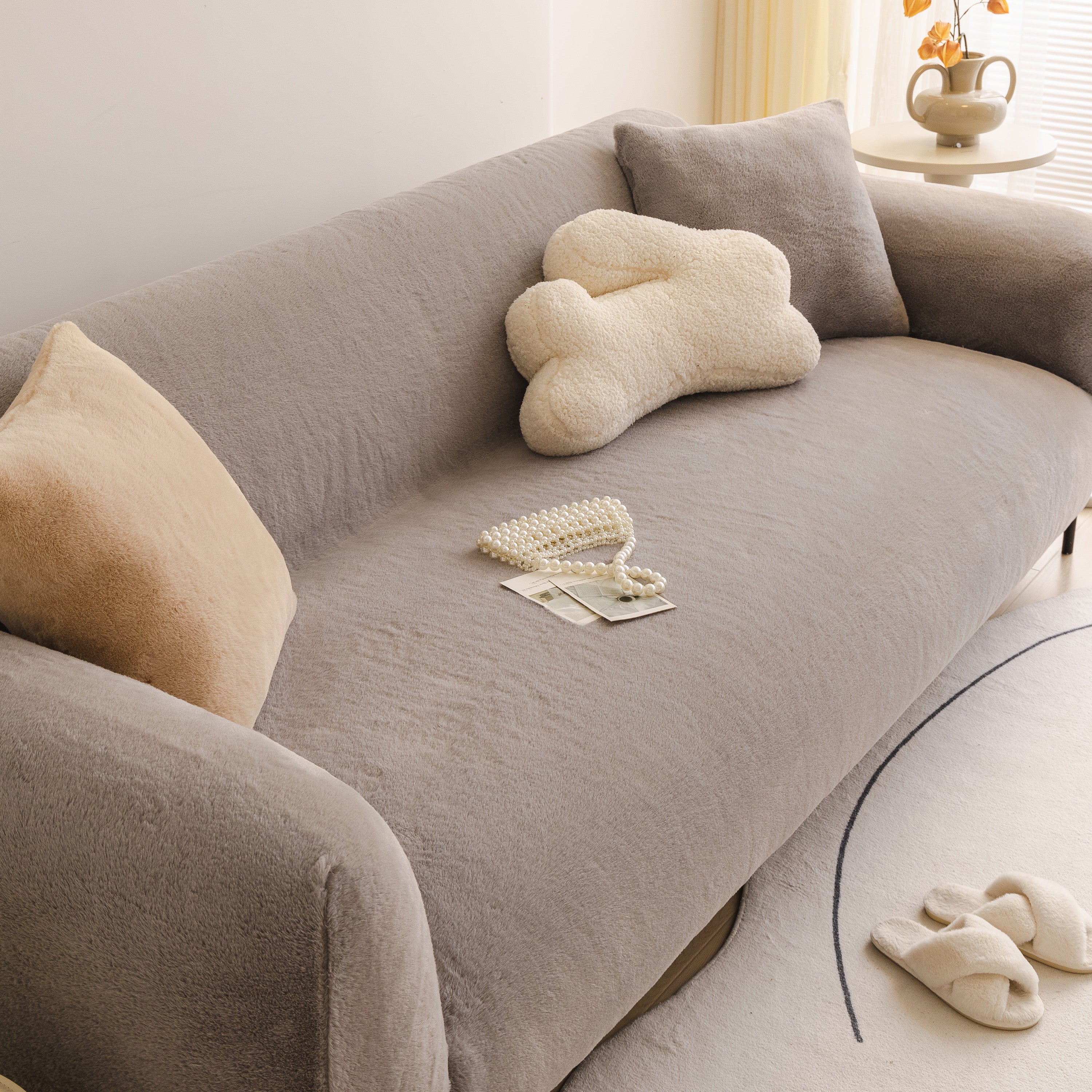 Soft Plush Warm Sofa Cover Stretchable Cozy Velvet Couch Protector For Fall & Winter
