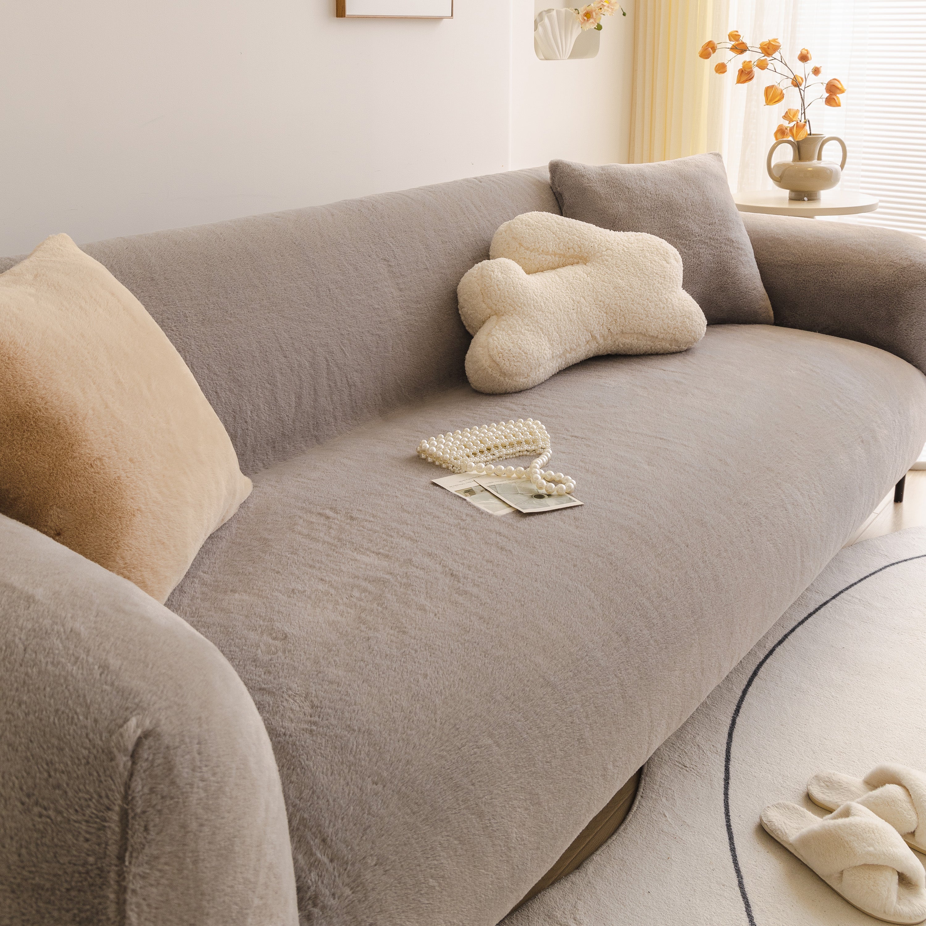 Soft Plush Warm Sofa Cover Stretchable Cozy Velvet Couch Protector For Fall & Winter
