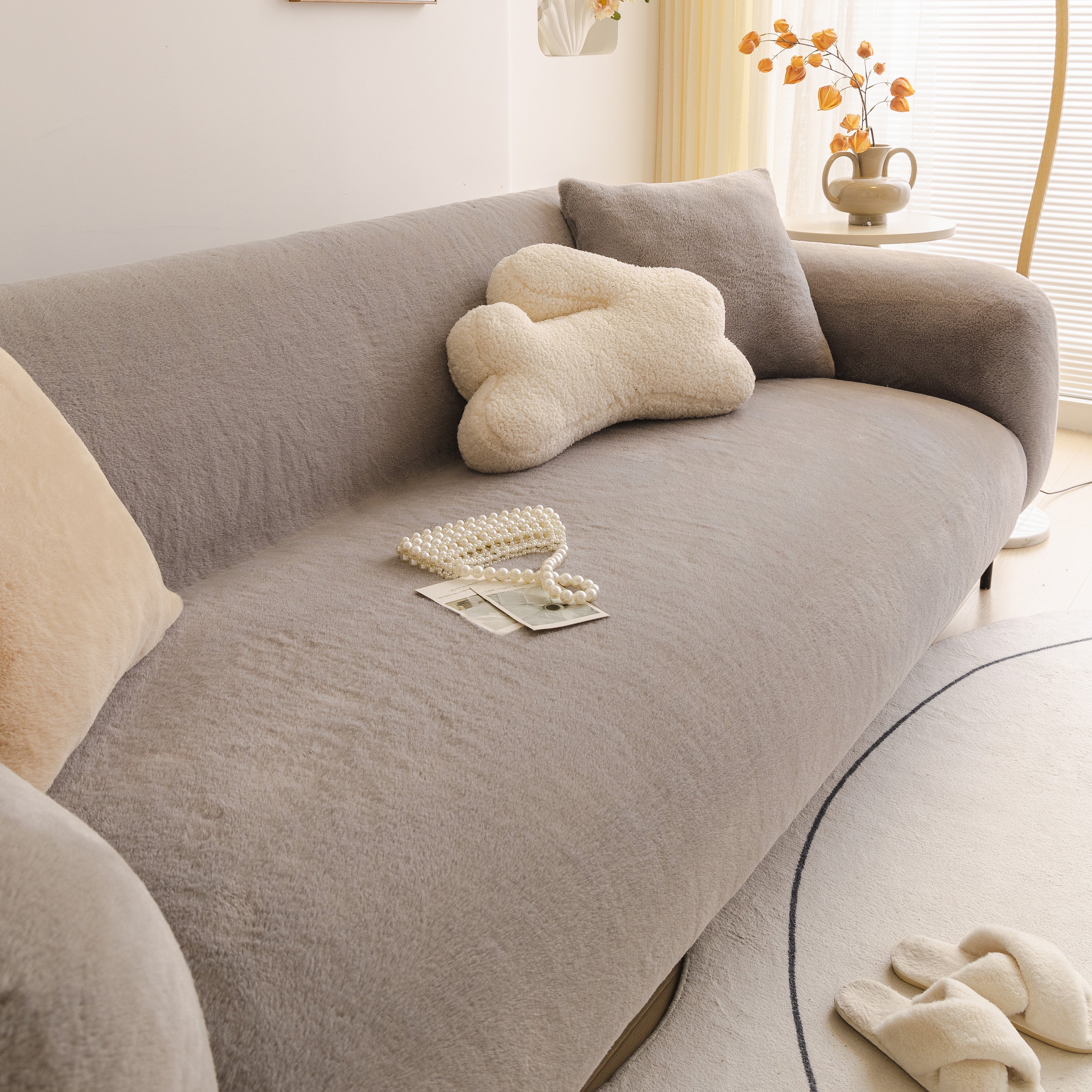 Soft Plush Warm Sofa Cover Stretchable Cozy Velvet Couch Protector For Fall & Winter