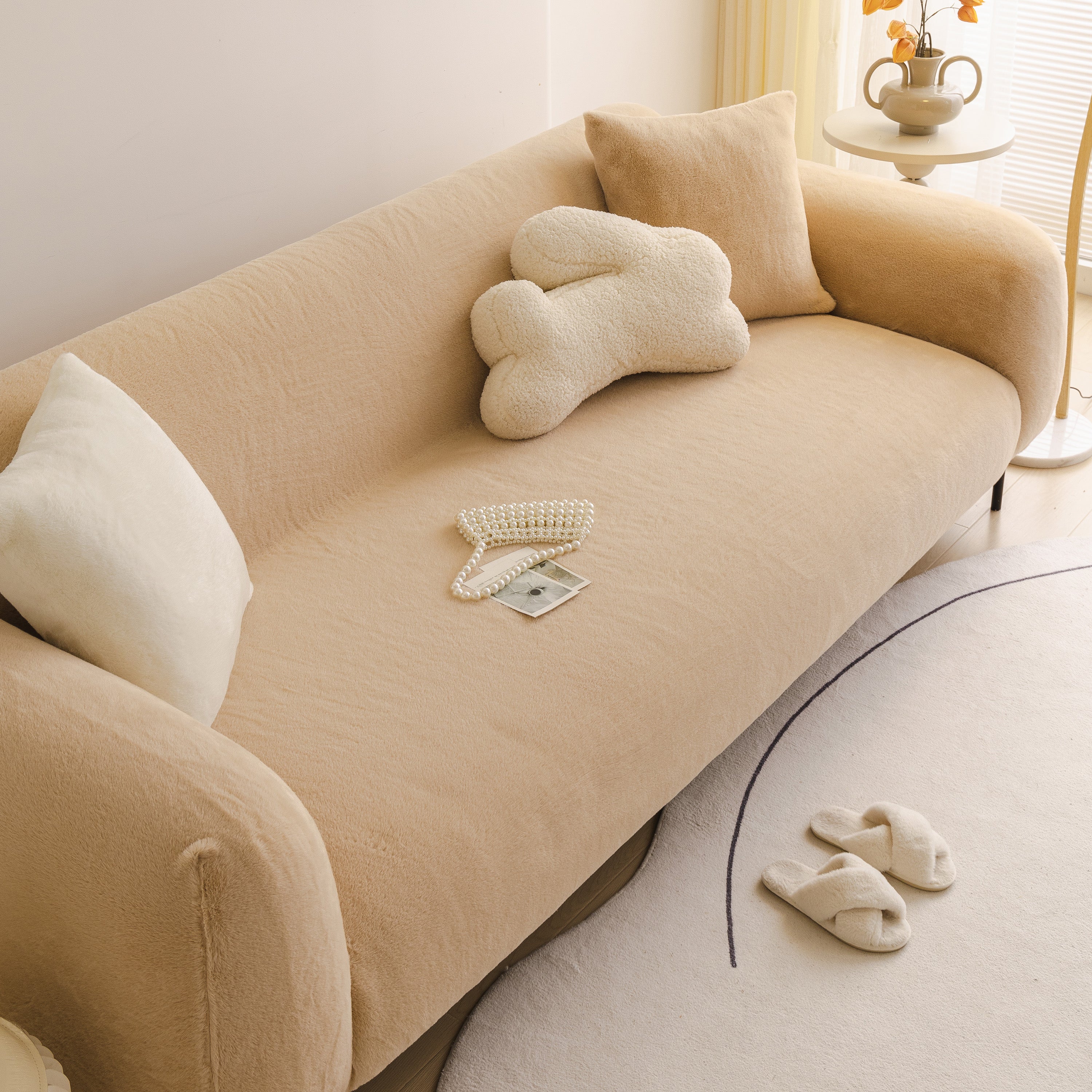 Soft Plush Warm Sofa Cover Stretchable Cozy Velvet Couch Protector For Fall & Winter