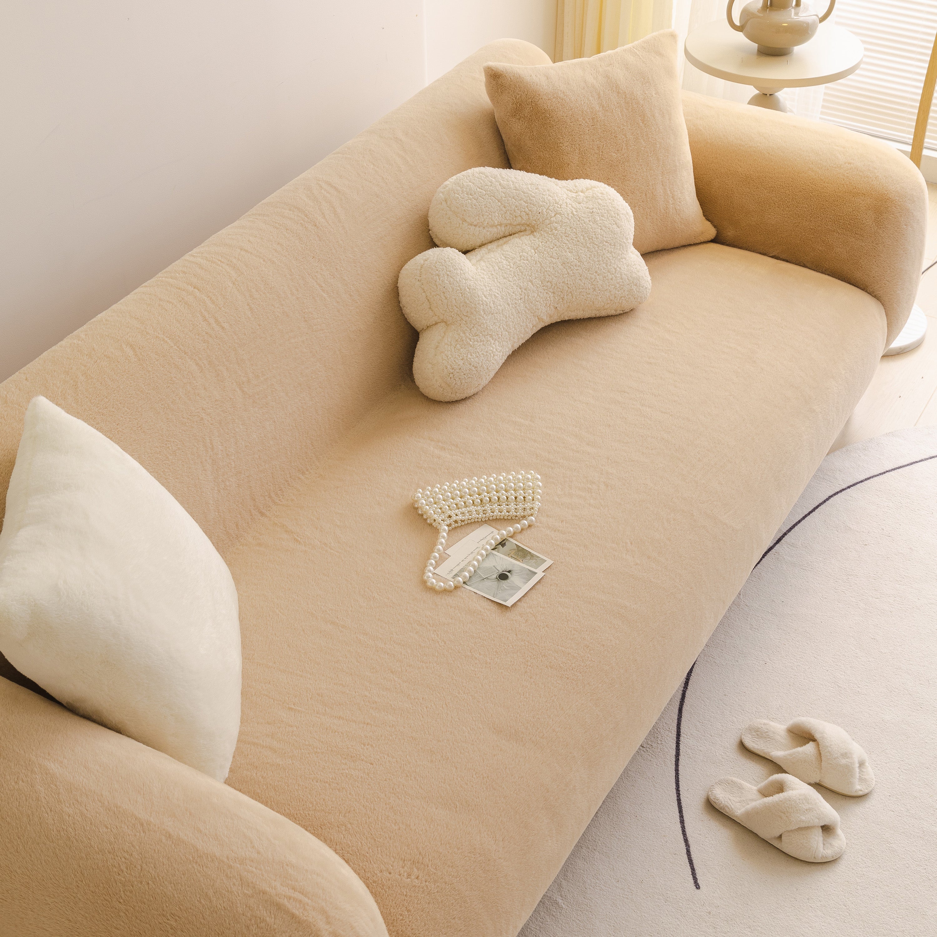 Soft Plush Warm Sofa Cover Stretchable Cozy Velvet Couch Protector For Fall & Winter